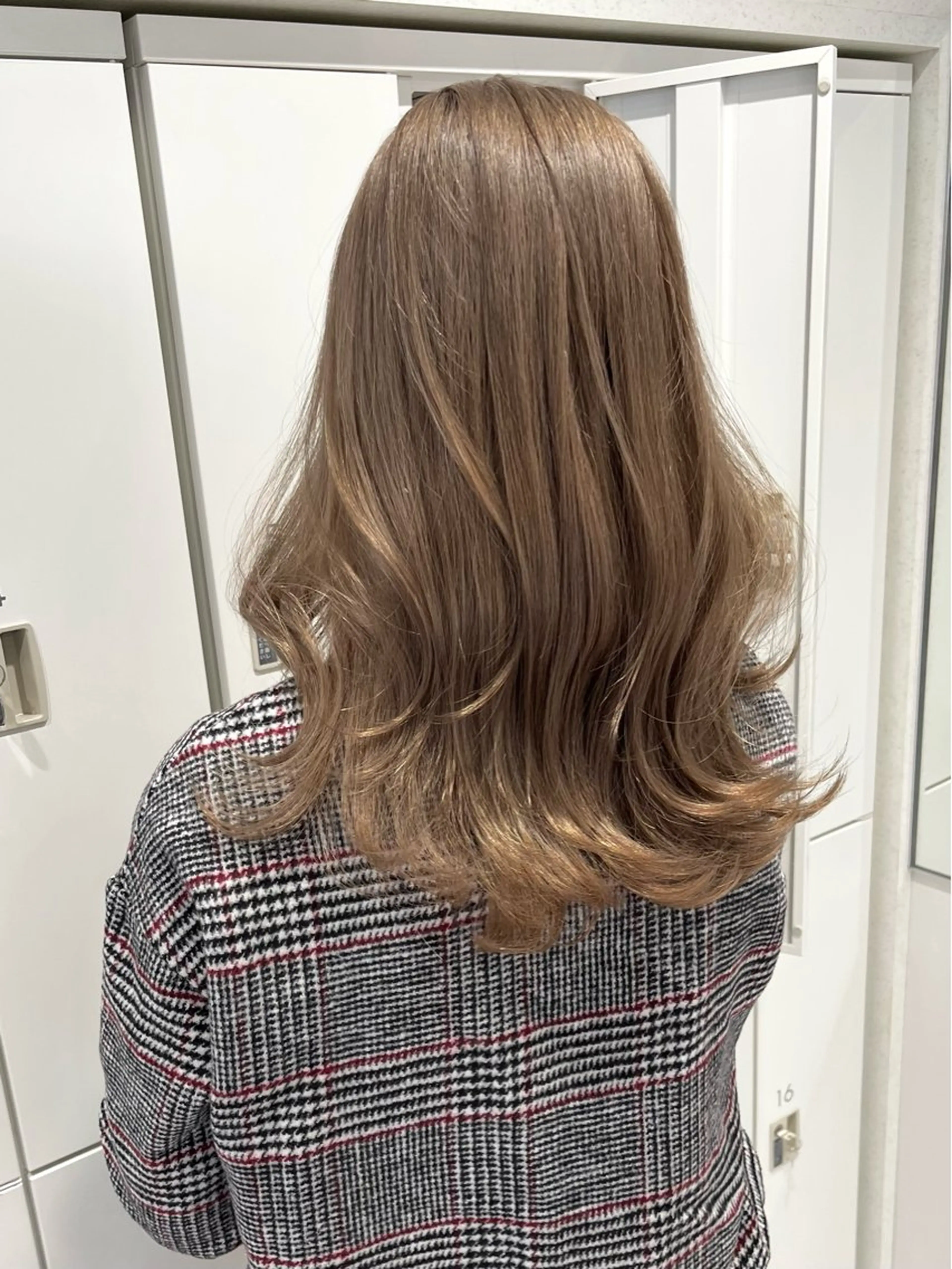 ミディアム カラー カット ヘアカラー トリートメント 新宿/韓国ヘアレイヤ ー/髪質改善/岡崎のヘアスタイル