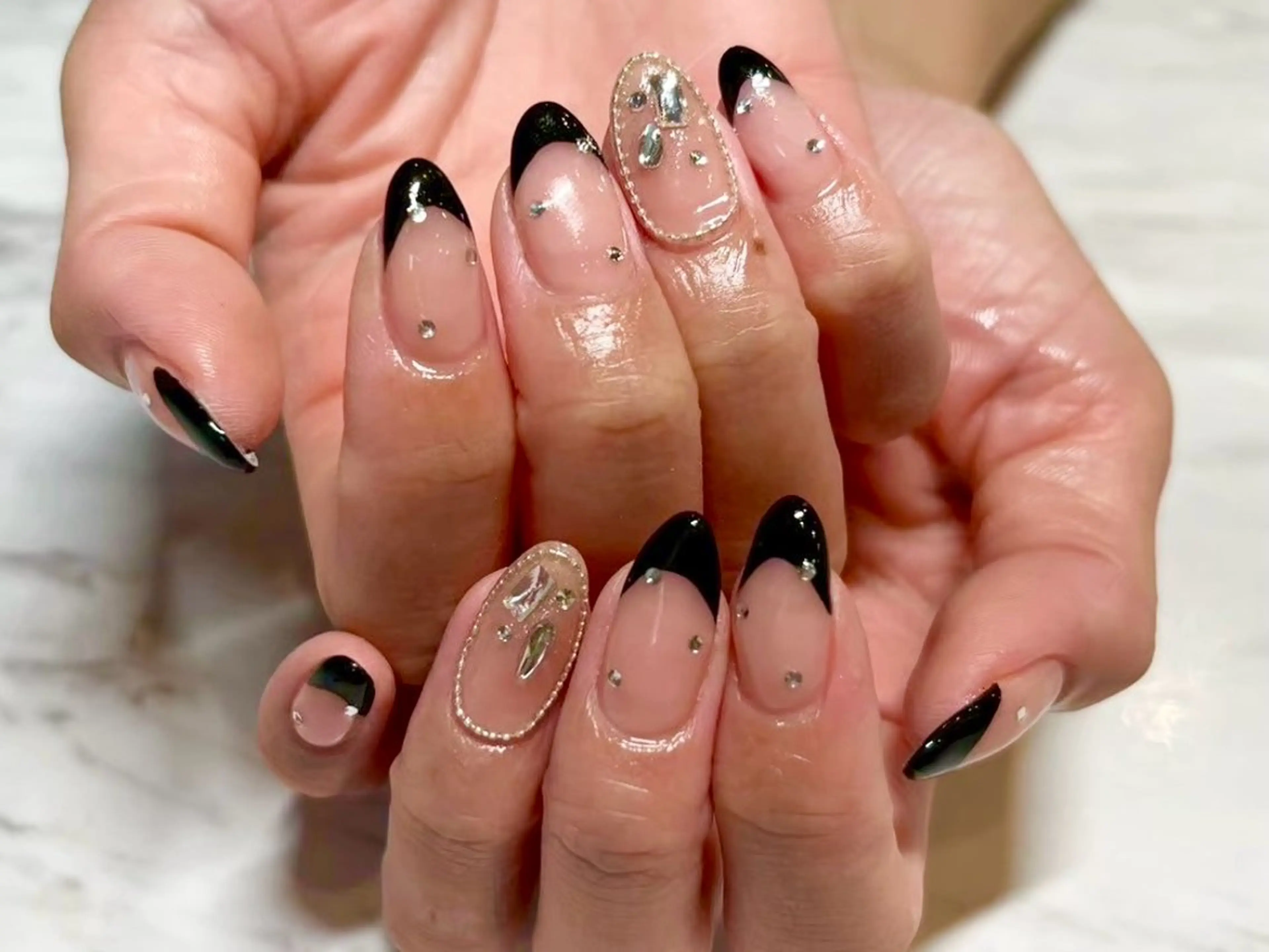 ネイル フレンチネイル キラキラネイル Ayano ♡のネイルデザイン