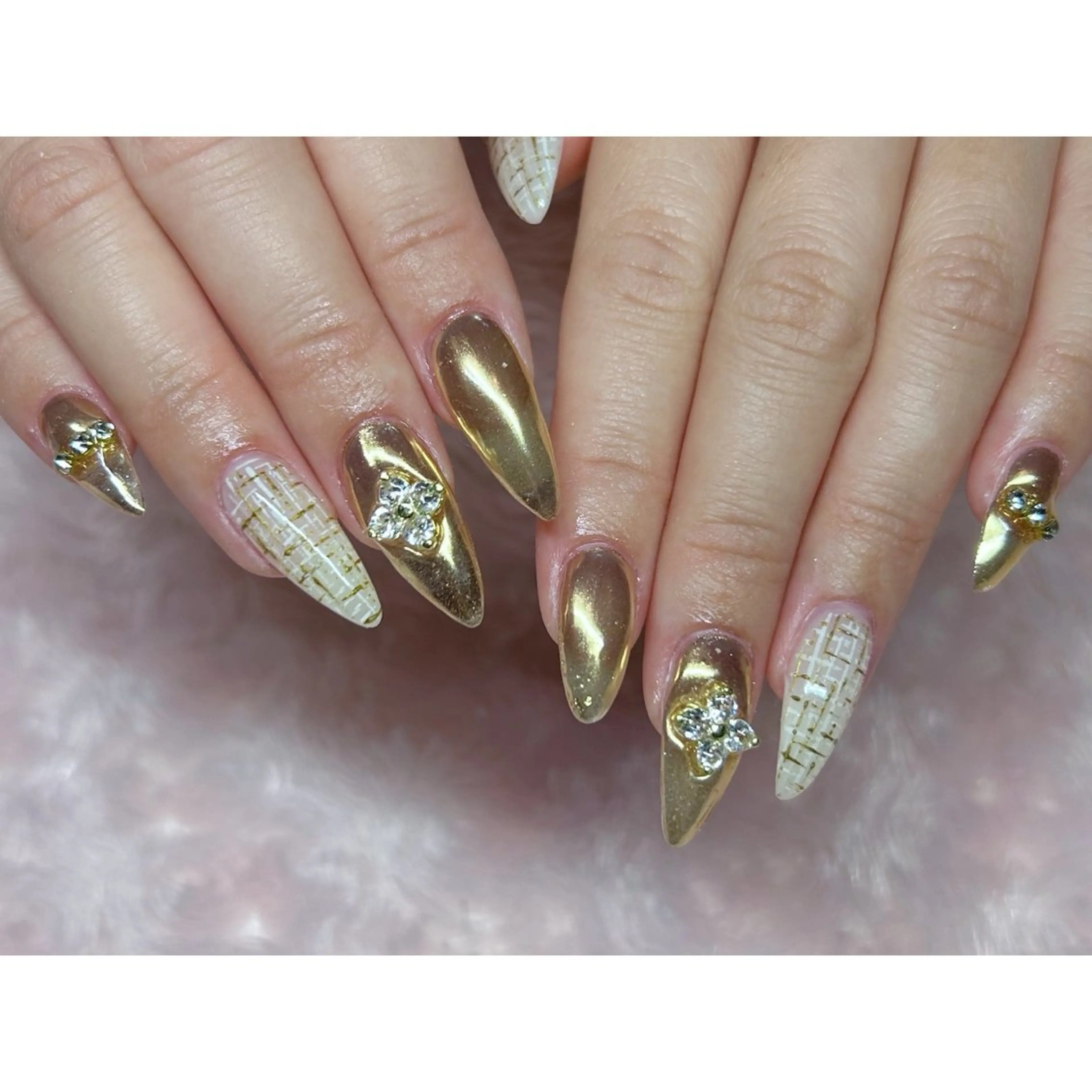 ネイル ハンドネイル 横浜駅東口 🐬🫧 ｵｰﾀのネイルデザイン