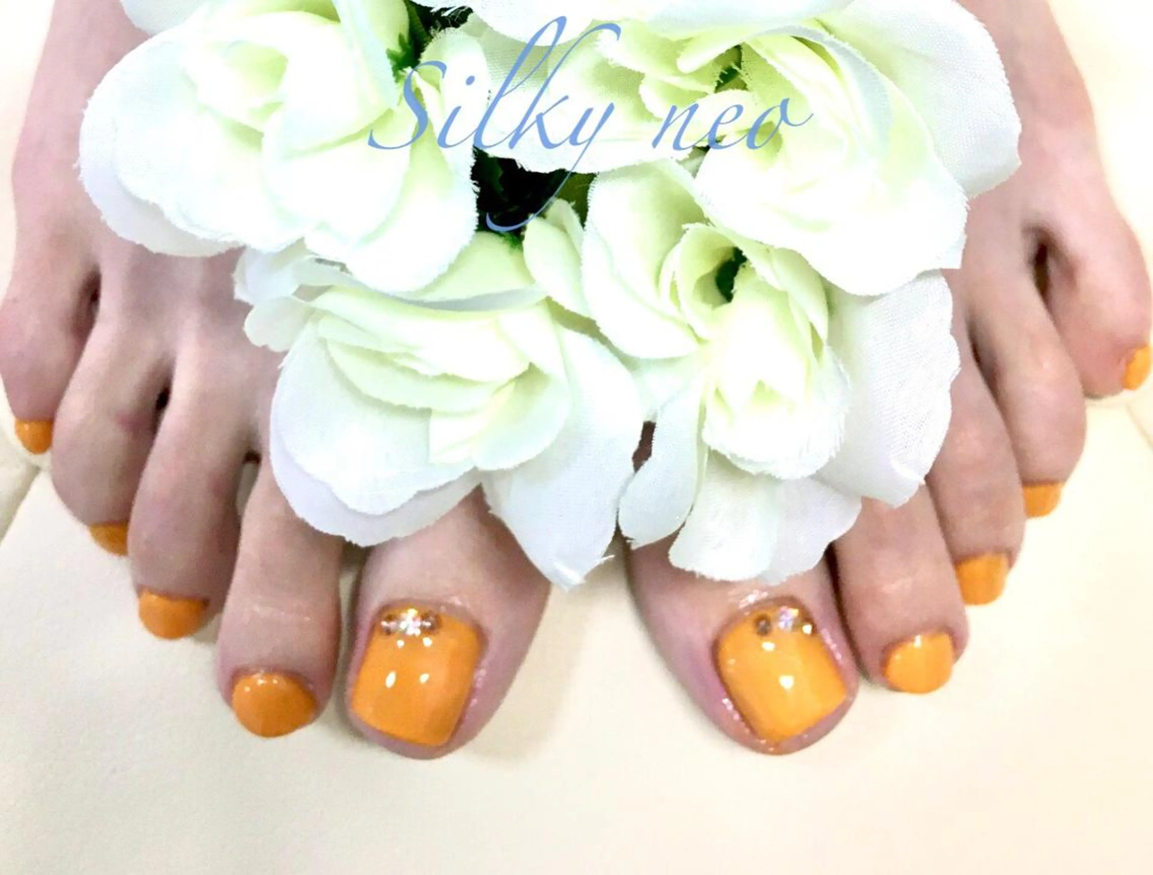 ネイル フットネイル ワンカラーネイル ストーンネイル Silky_nail _soraのネイルデザイン