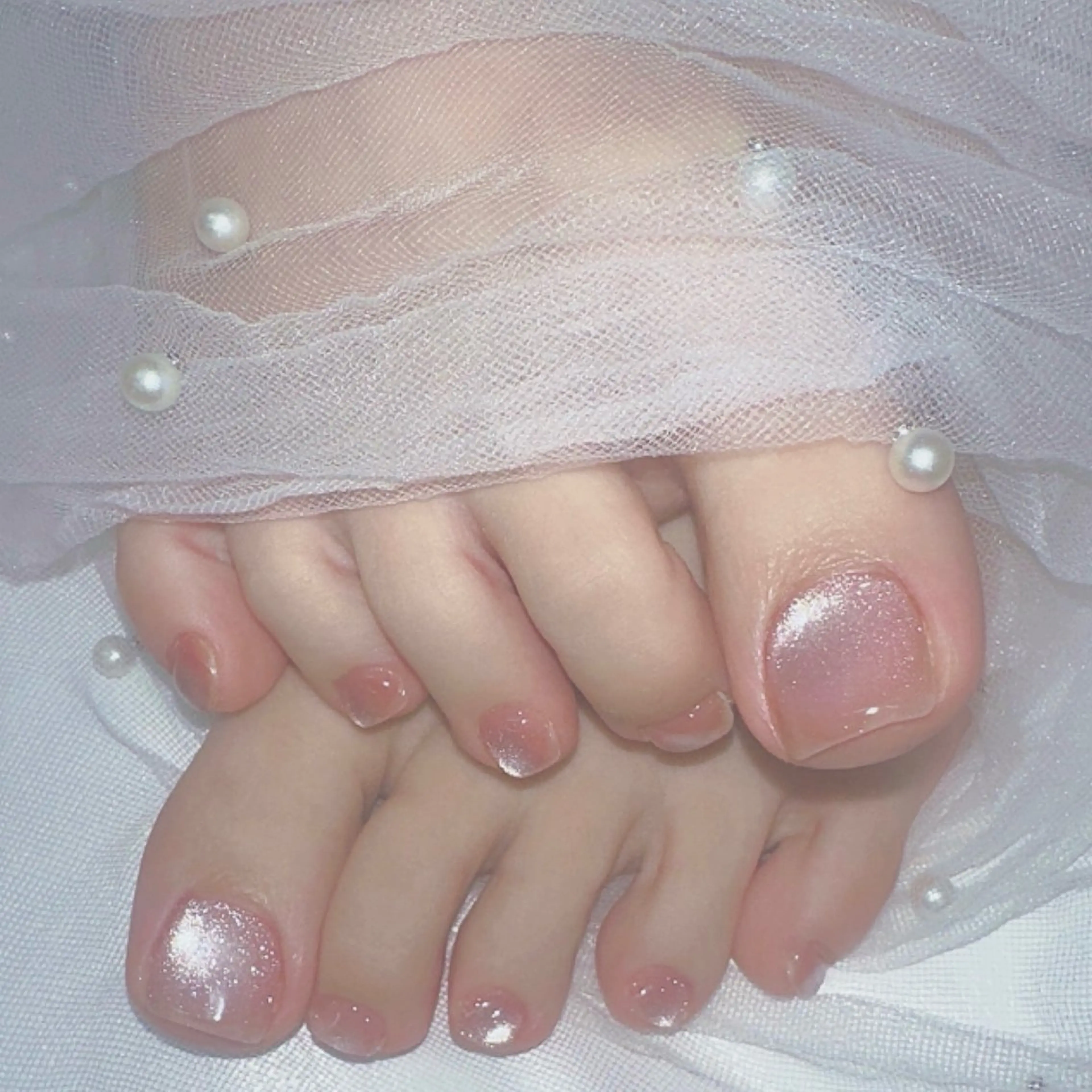 ネイル アートネイル ジェルネイル グラデーション キラキラネイル ラメ(グリッター) フットネイル Viola Nailsalon所属・Viola. 優花のネイルデザイン