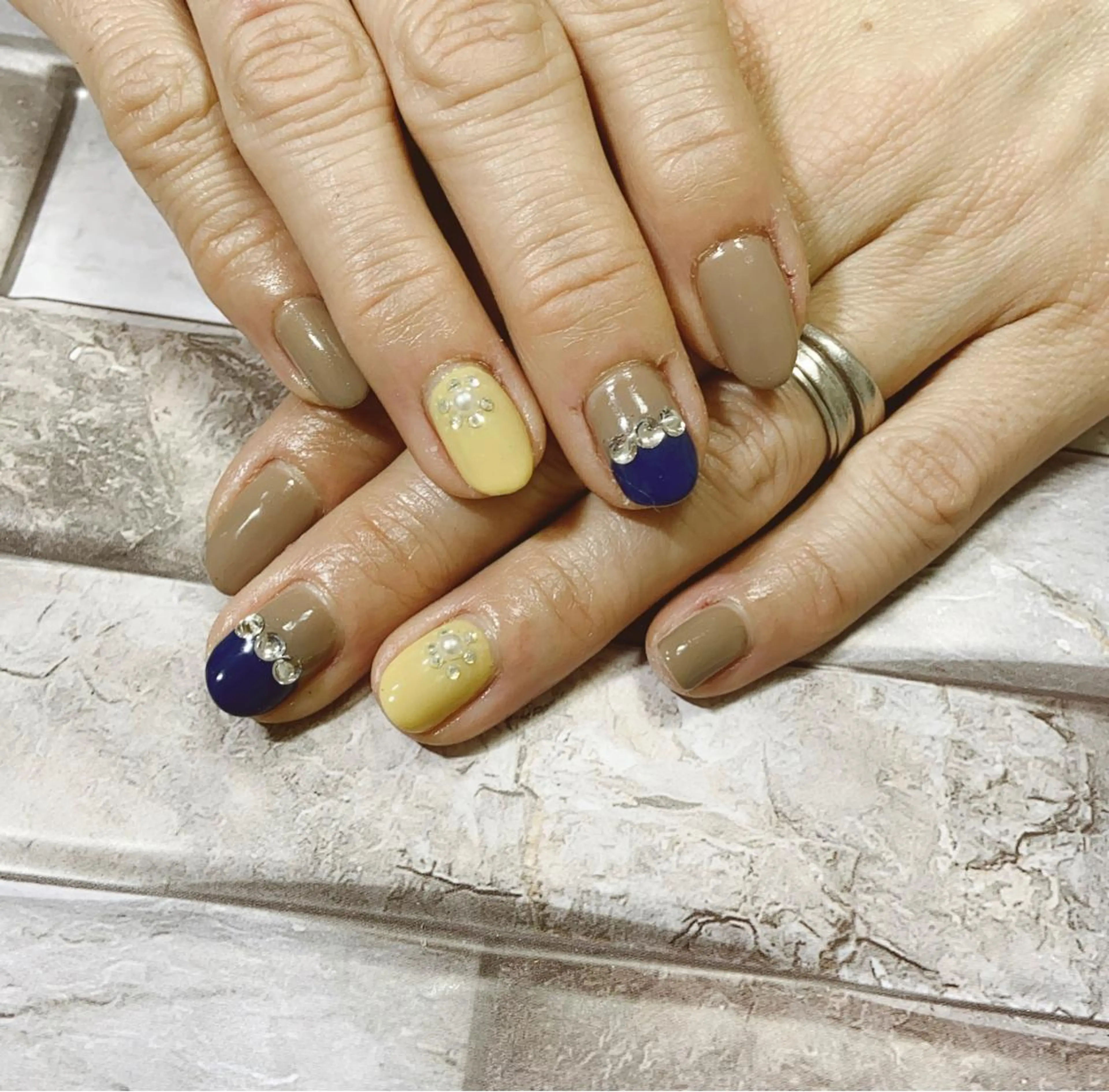 ネイル ハンドネイル フットネイル Lokahi NAILのネイルデザイン