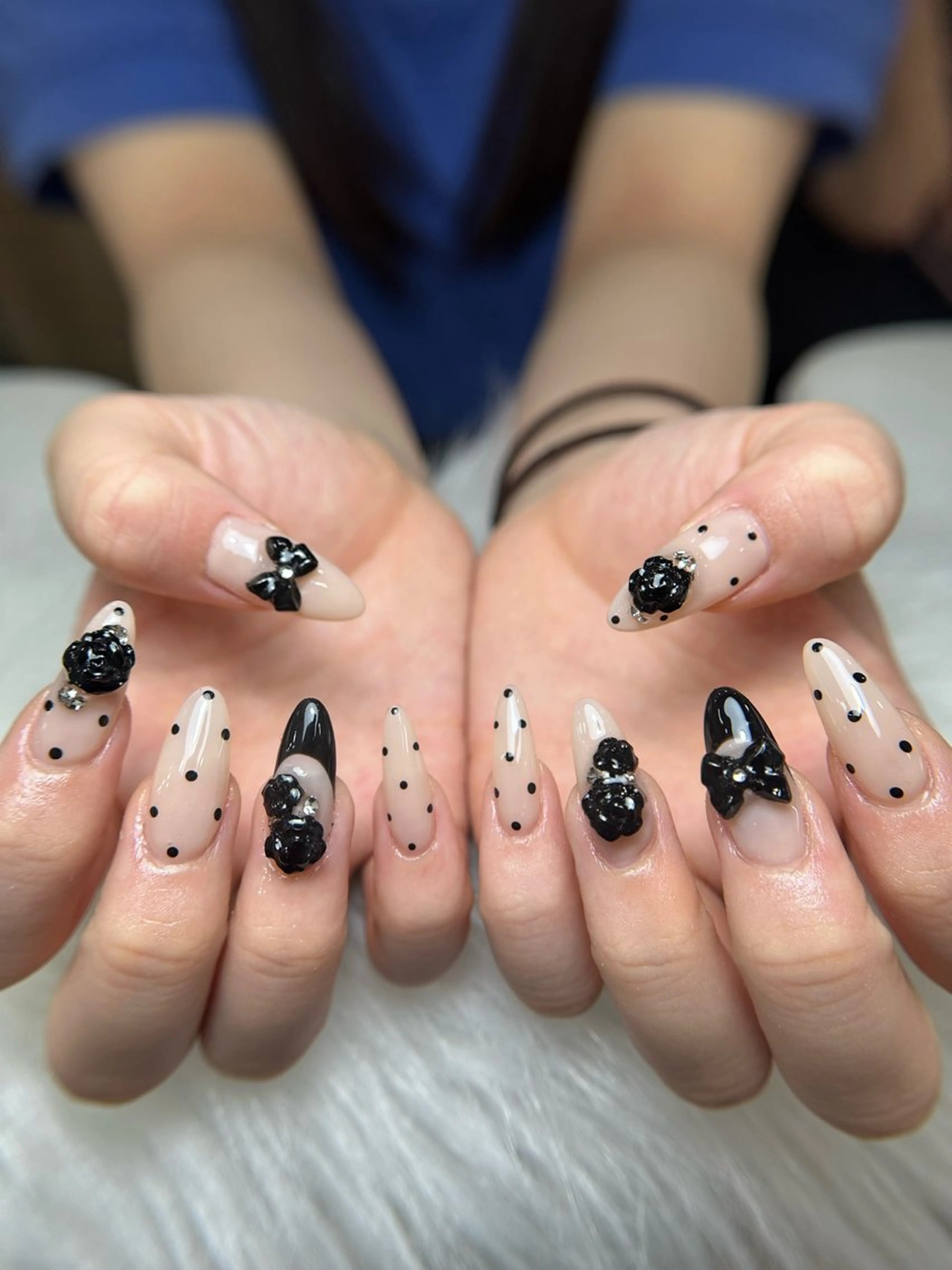 ネイル フレンチネイル グラデーション 韓国ネイル マグネットネイル シンプルネイル ハンドネイル CoMo Nail Studio所属・CoMo Nailのネイルデザイン