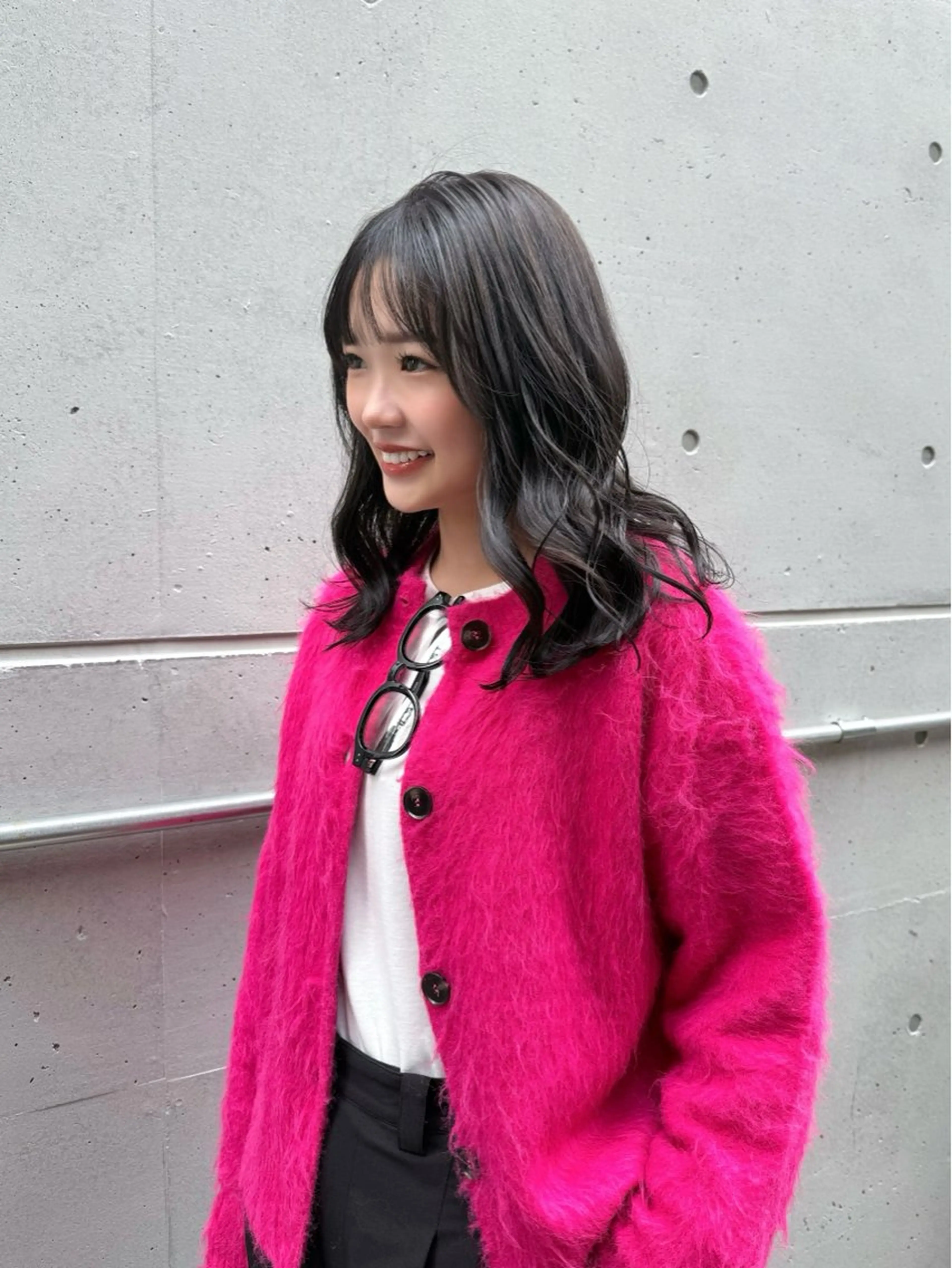 ミディアム カラー 透明感カラー グレージュ カット ヘアカラー トリートメント 幣 あや乃のヘアスタイル