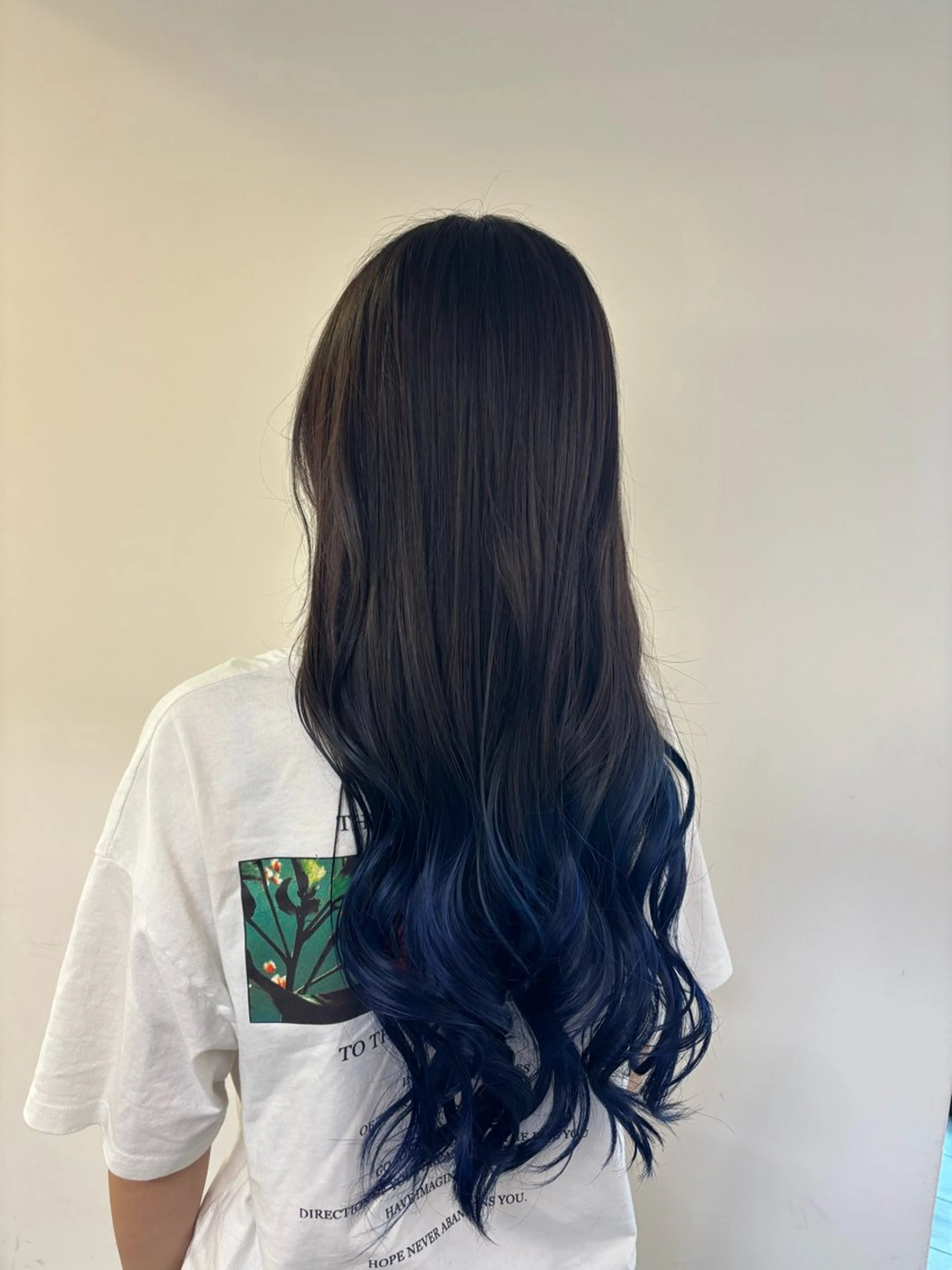 カット＋ダブルカラー（明るいカラーで気持ちまで明るくしましょう！）の写真
