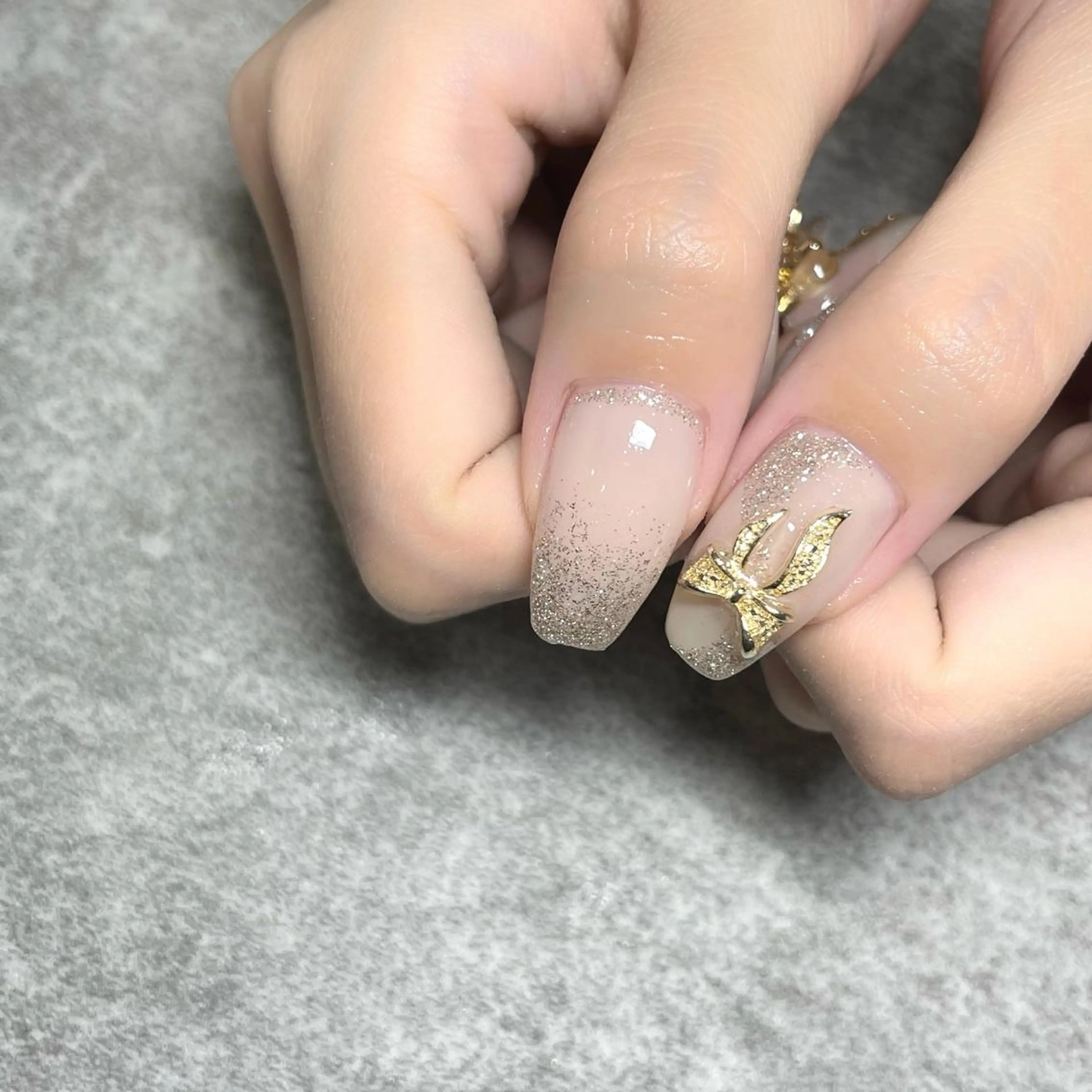 ネイル フラッシュネイル リボン SHIORI Dig.nailのネイルデザイン