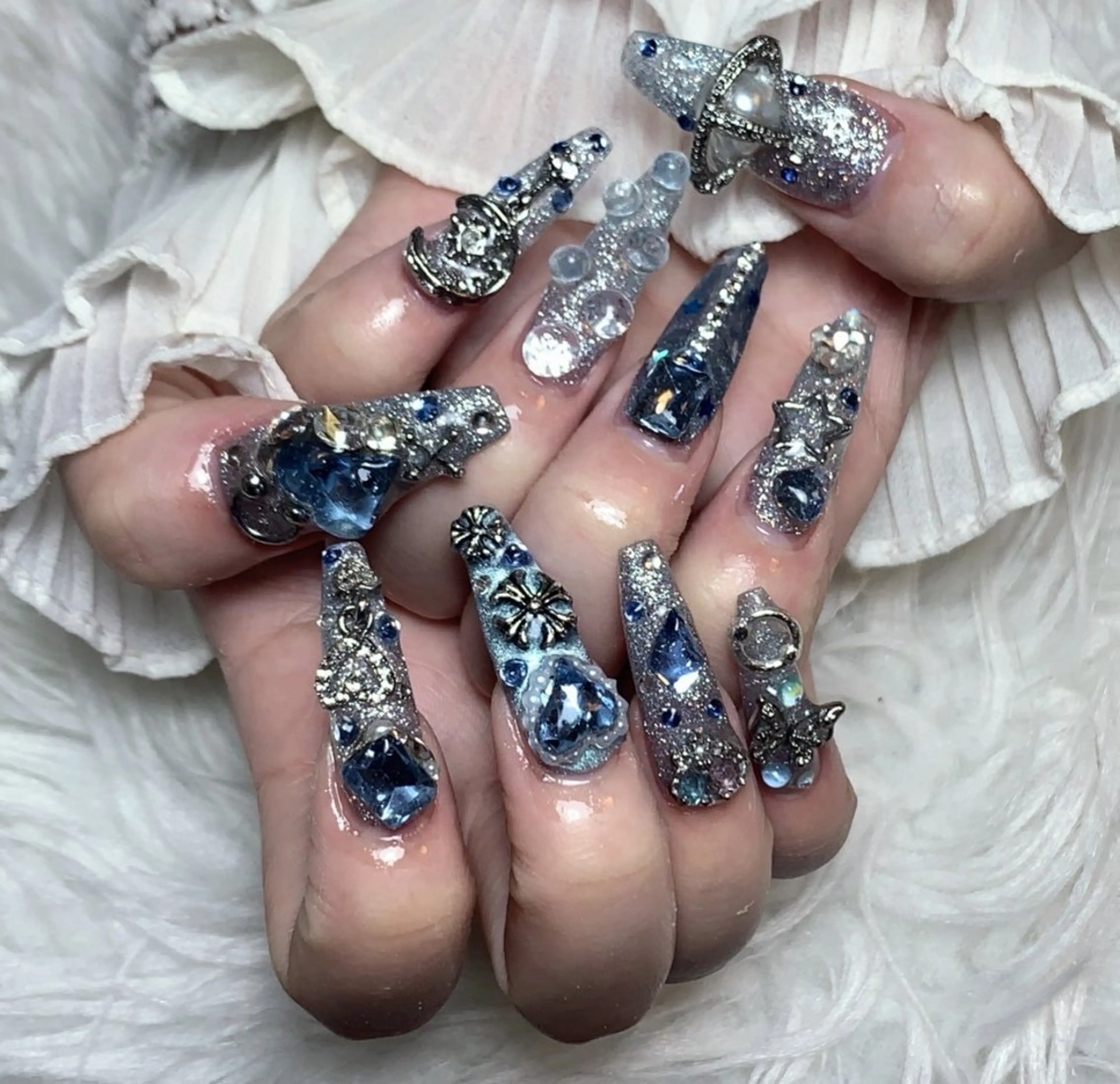 ネイル ハンドネイル ☁️Yun nail KiKi☁️のネイルデザイン