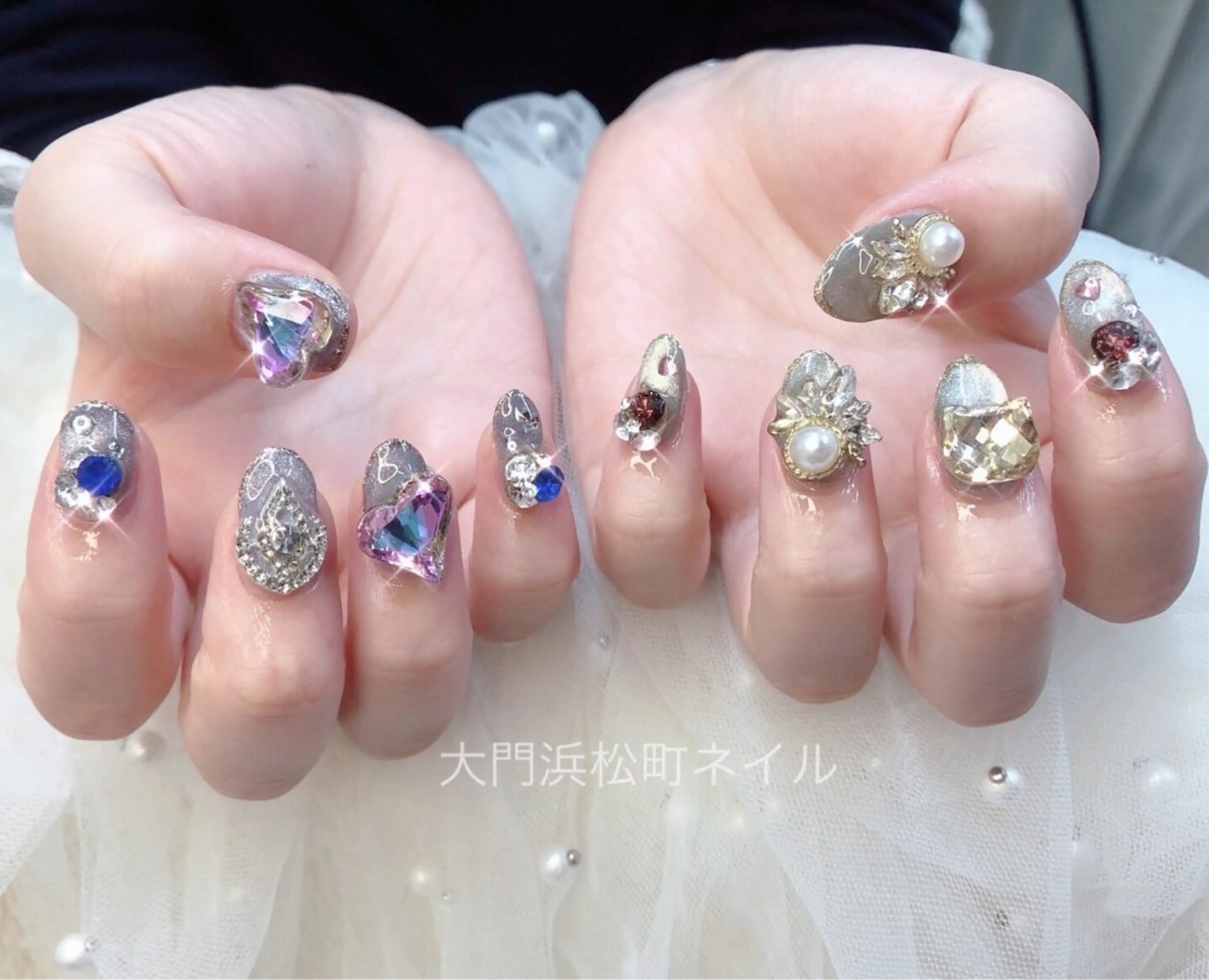 ネイル フットネイル フレンチネイル ゴールド マグネットネイル マグネットフレンチ ハンドネイル ハンドケア 大門浜松町 ネイルのネイルデザイン