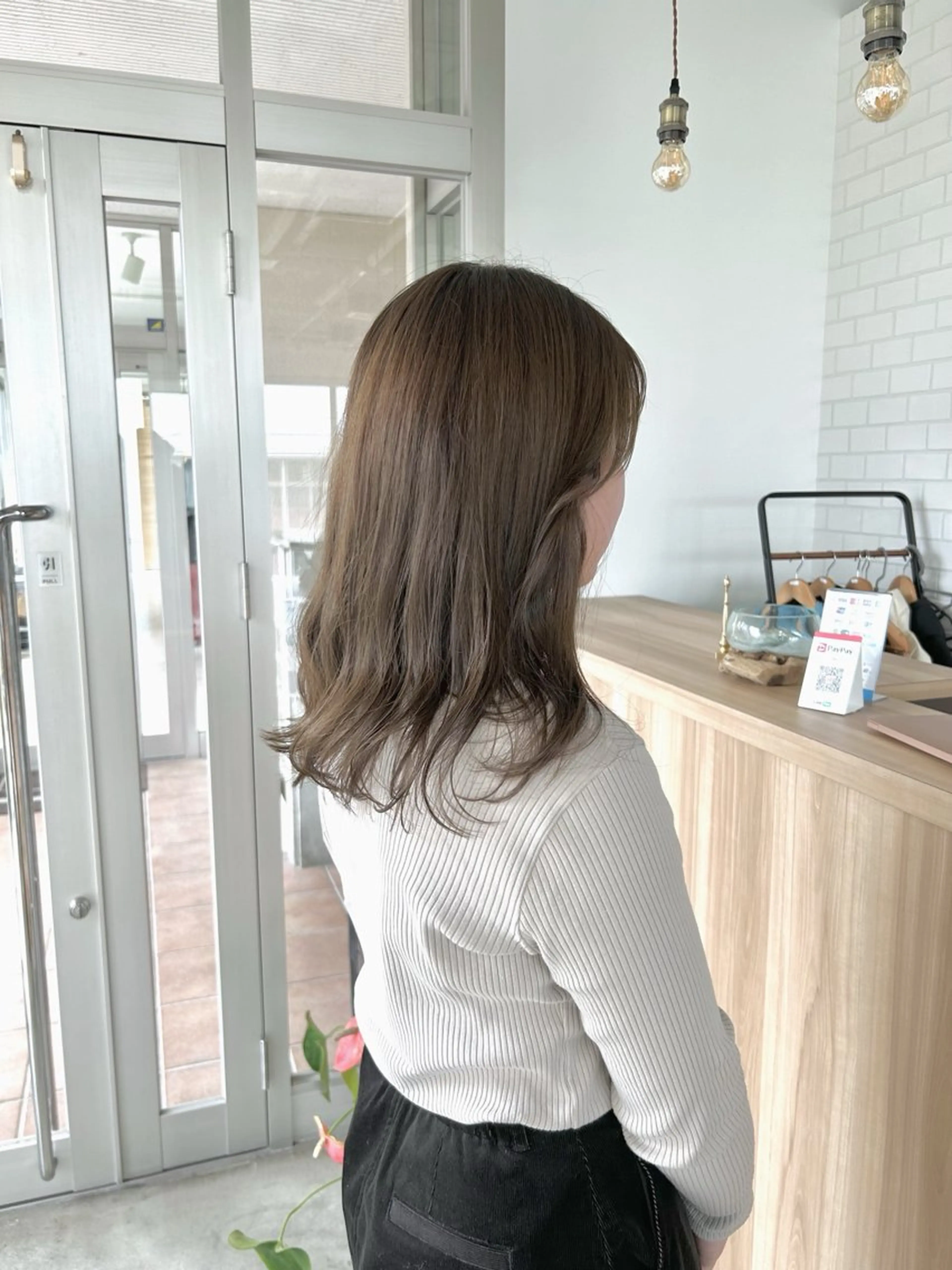 カラー ベージュカラー オリーブベージュ 津田 七美希のヘアスタイル