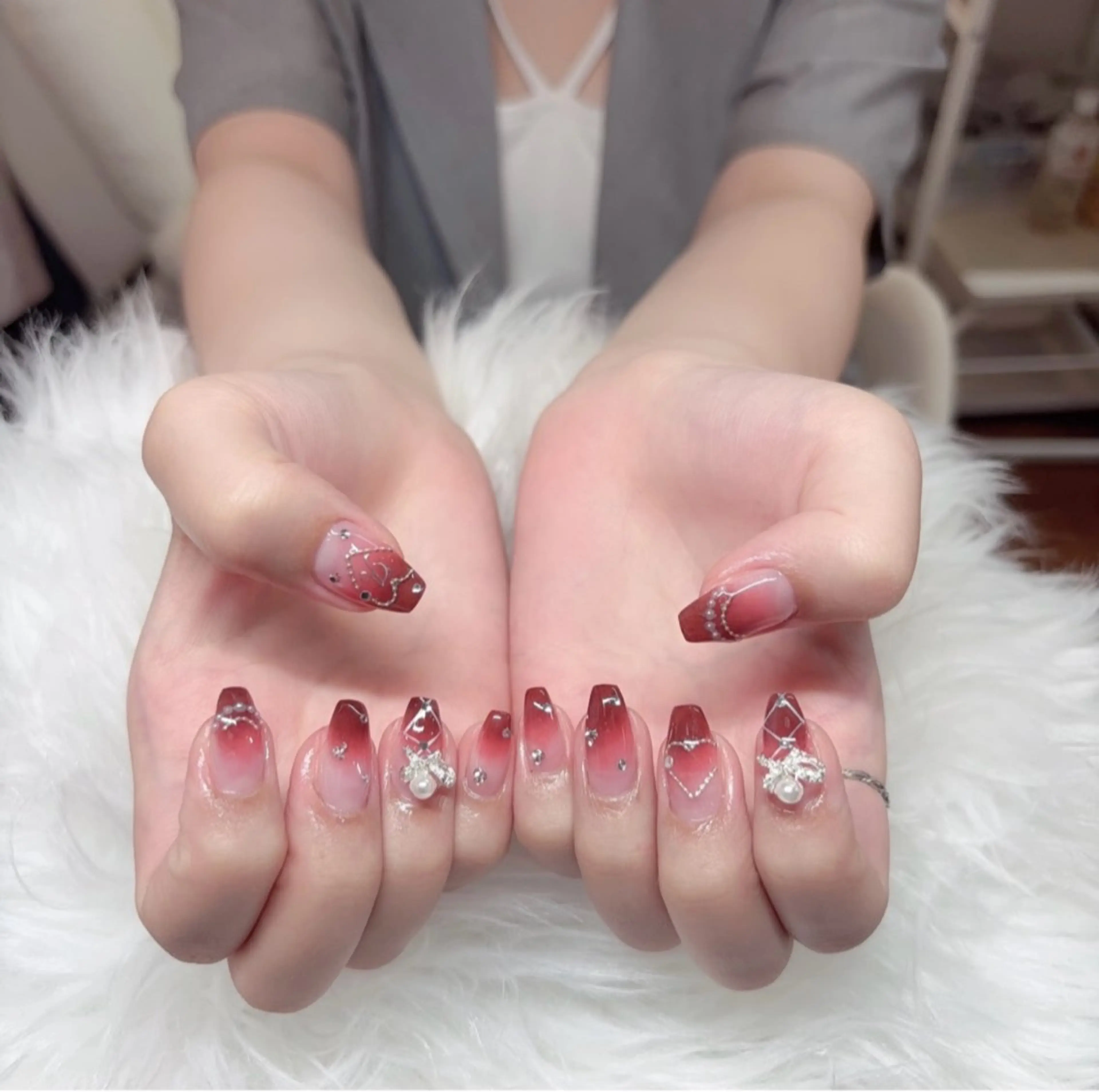 ネイル フレンチネイル グラデーション マグネットネイル ミラーネイル ハンドネイル yurinail所属・yuri nail 高田馬場のネイルデザイン