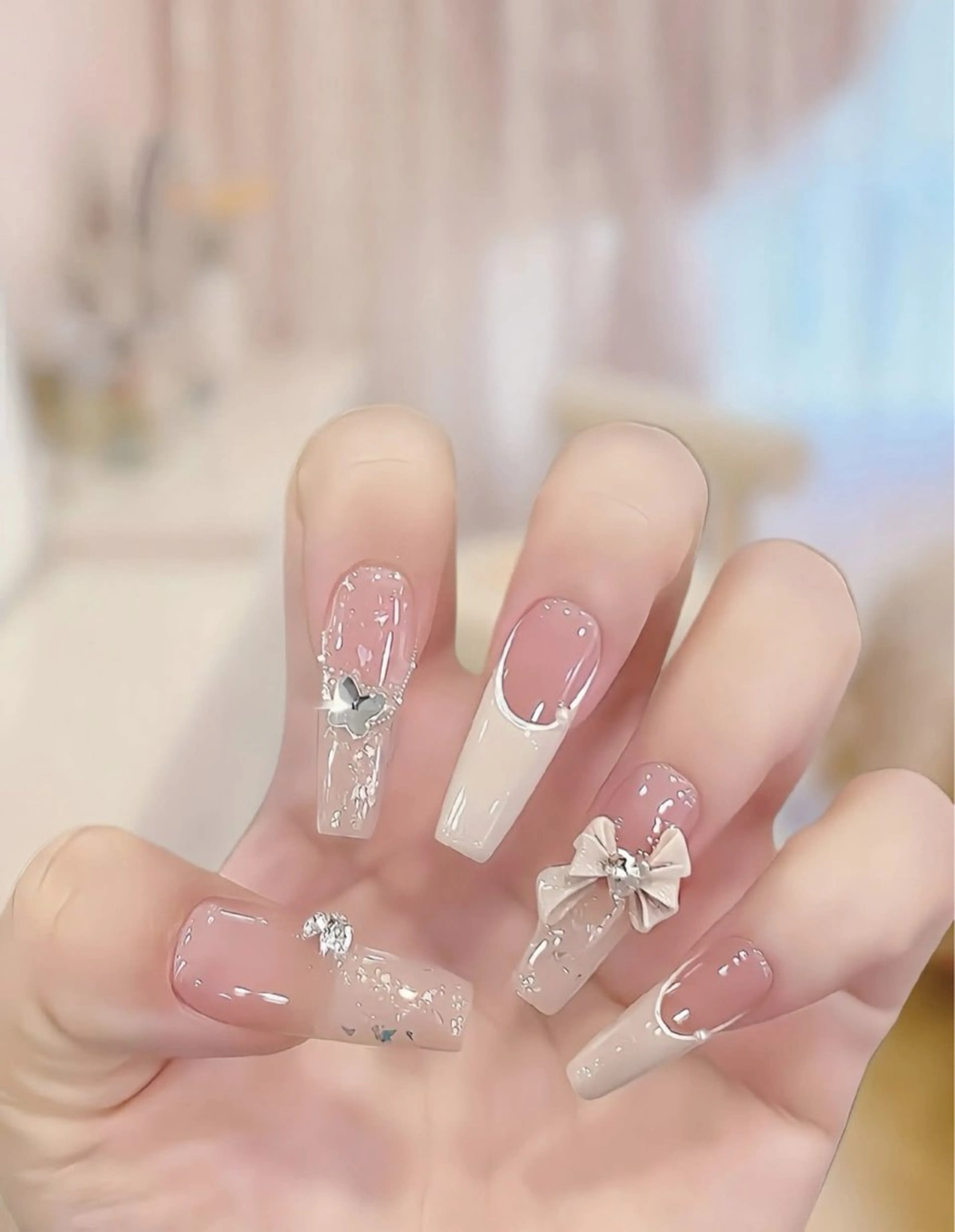 ネイル グラデーション キラキラネイル ピンク 春ネイル ワンホンネイル ハンドネイル RUBY Nail 日暮里店のネイルデザイン