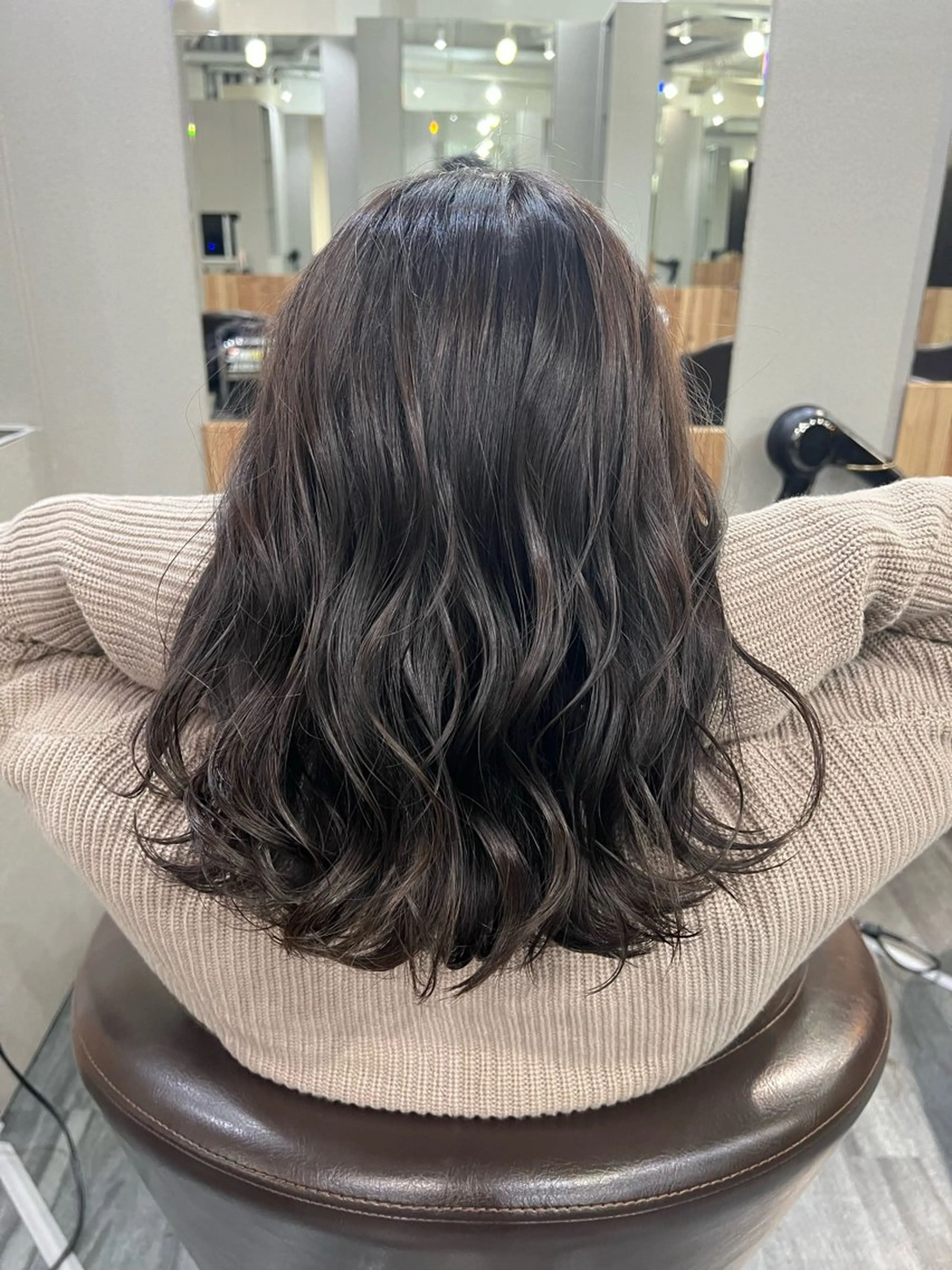 【平日14時〜18時受付限定】 レディース&メンズ カット+カラー+保護トリートメントの写真