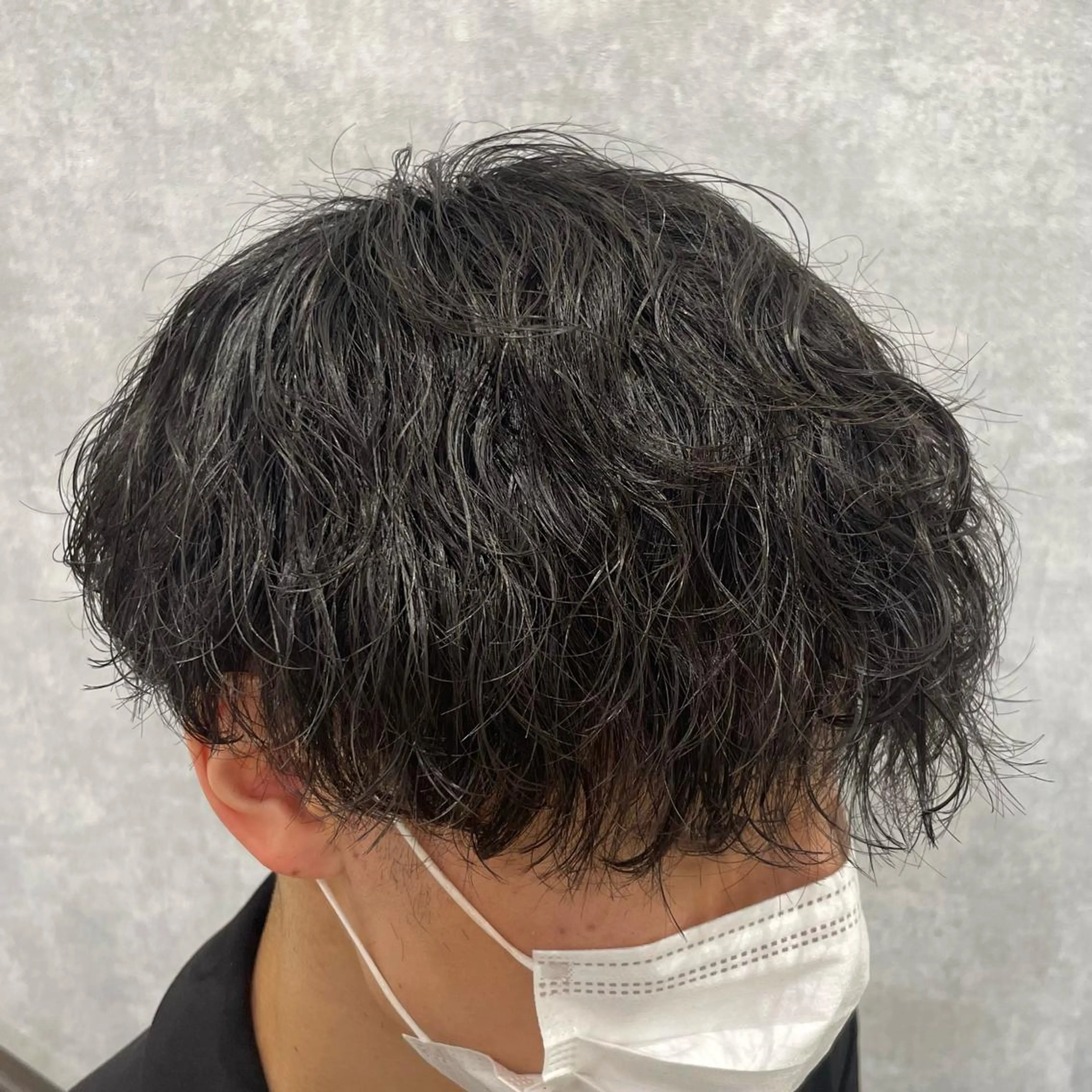 ショート パーマ メンズ メンズパーマ 波巻きパーマ メンズ専門/パーマ 束間ショートのヘアスタイル