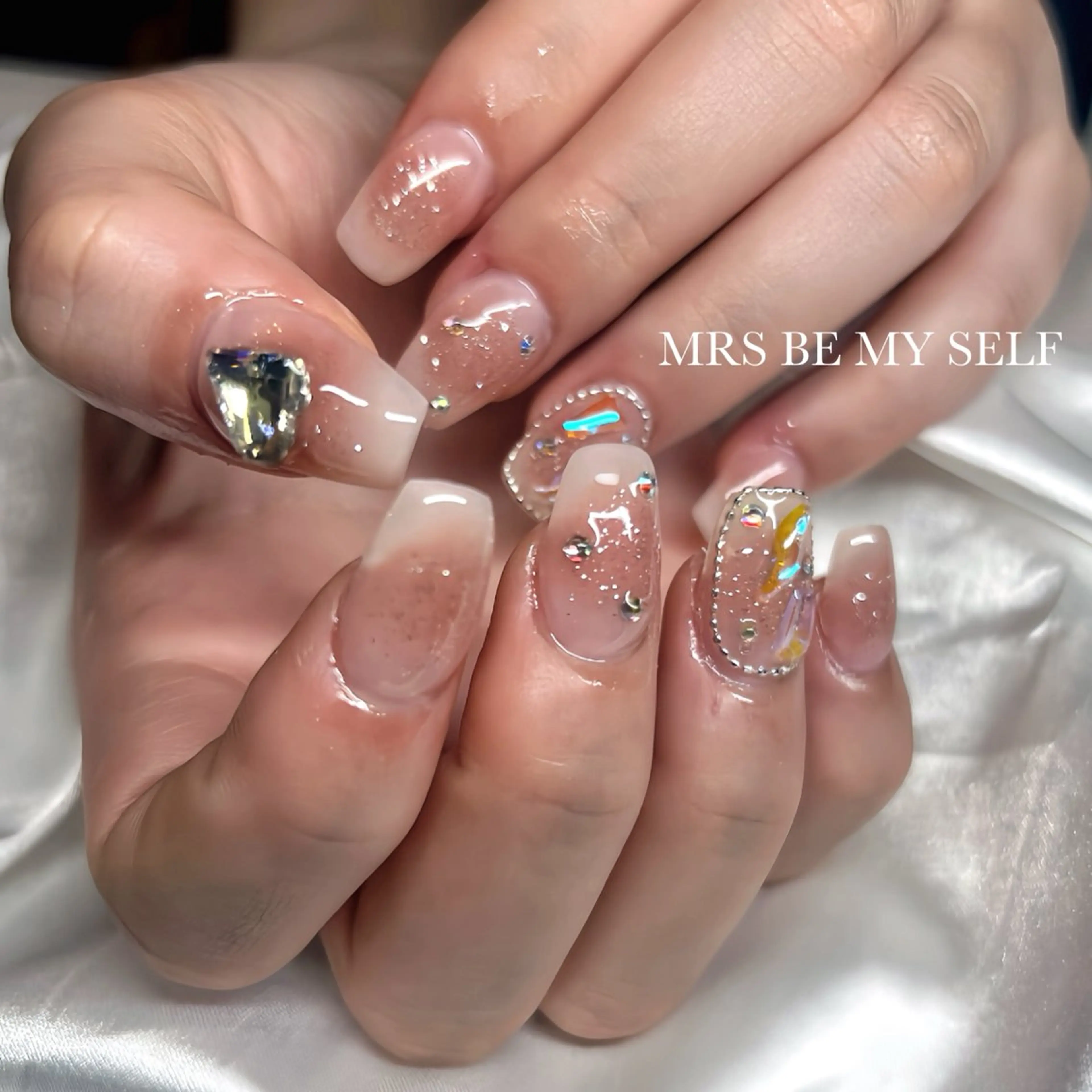 ネイル チークネイル ハンドネイル MRS/ miyu🎀のネイルデザイン