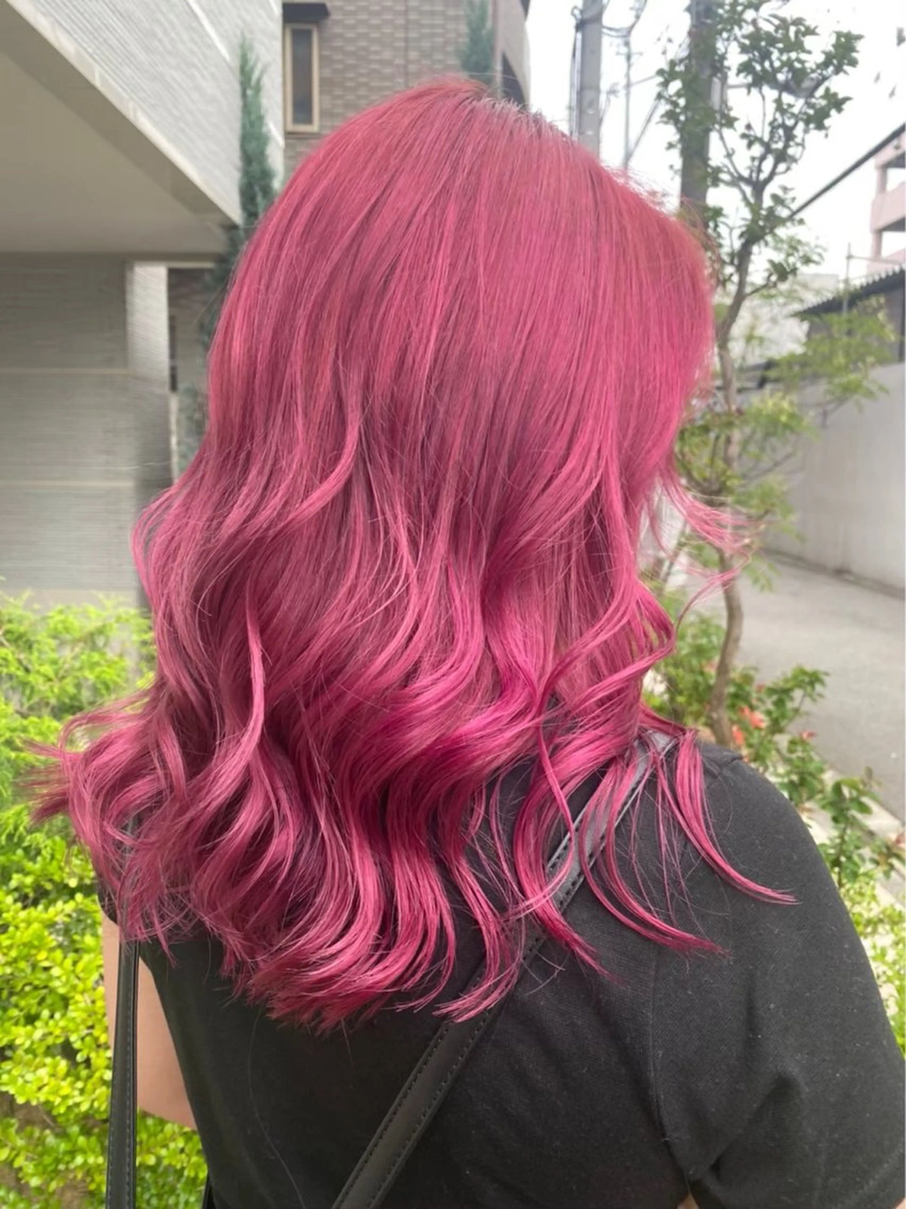 セミロング カラー ピンクカラー cocotte🫧 絹村 琴美のヘアスタイル