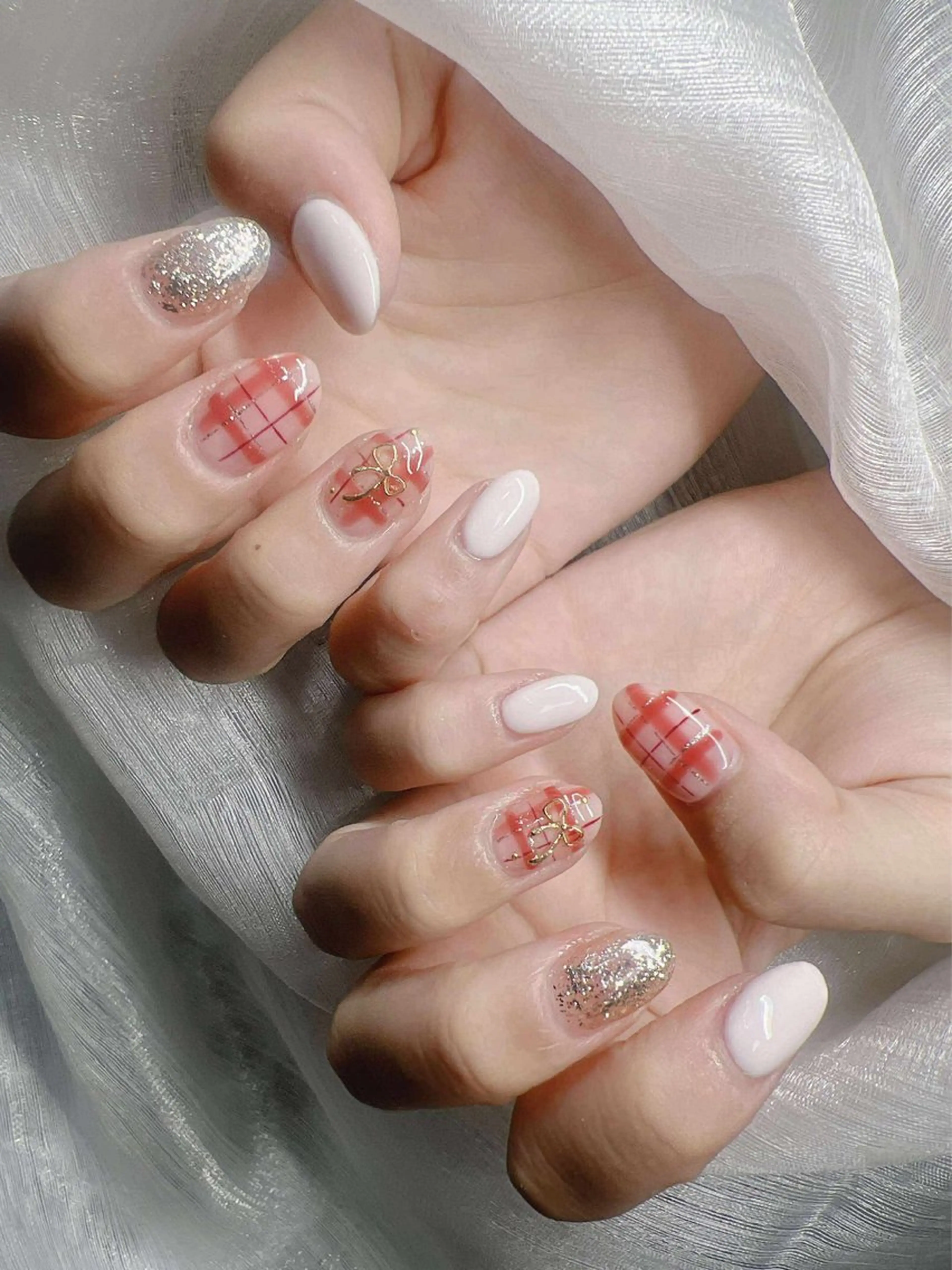 ネイル 長さ出し グラデーション 卒業式 キラキラネイル マグネットネイル ハンドネイル Lee Nailsのネイルデザイン