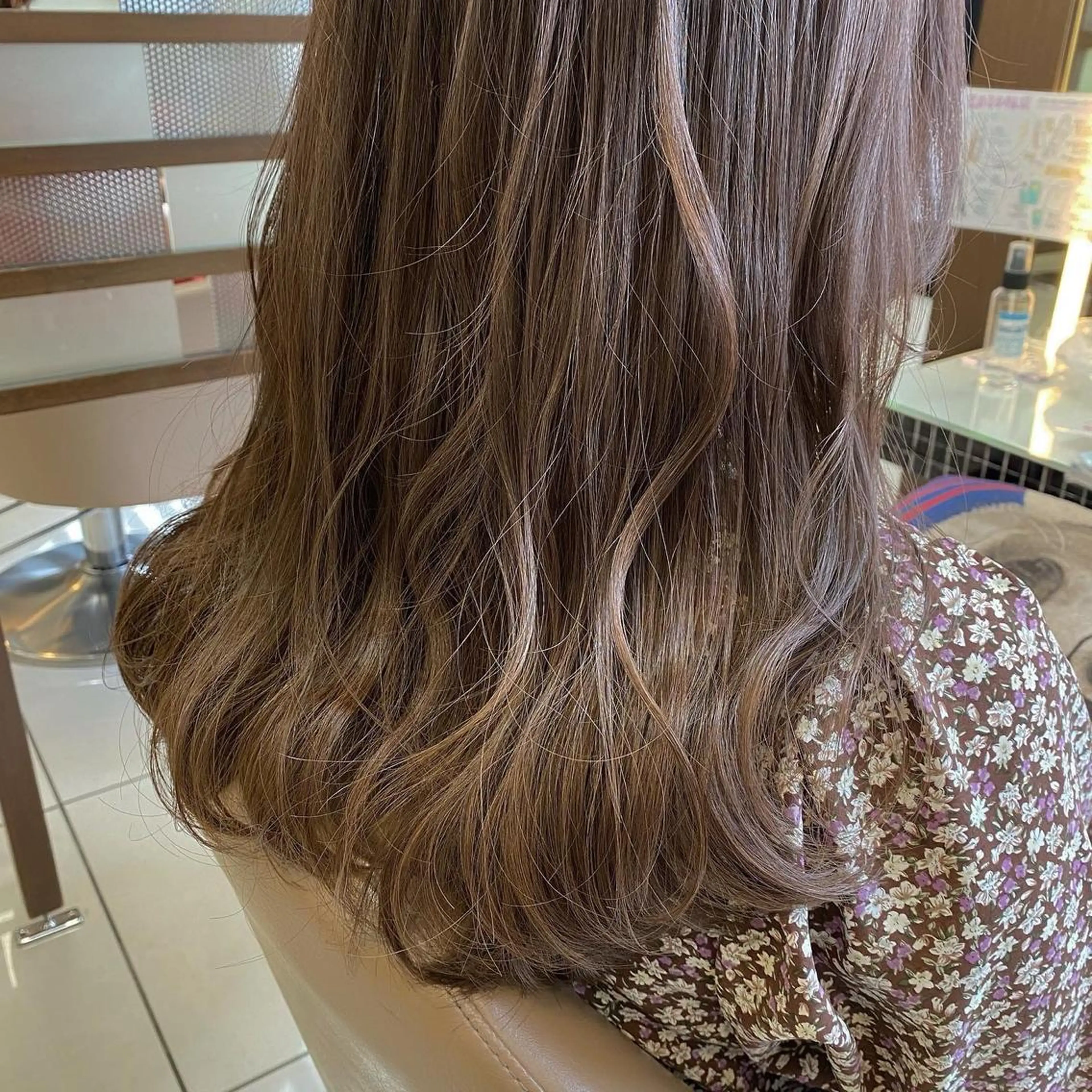 セミロング カラー シールエクステ✨️韓 国羽エクステ🪽和希のヘアスタイル