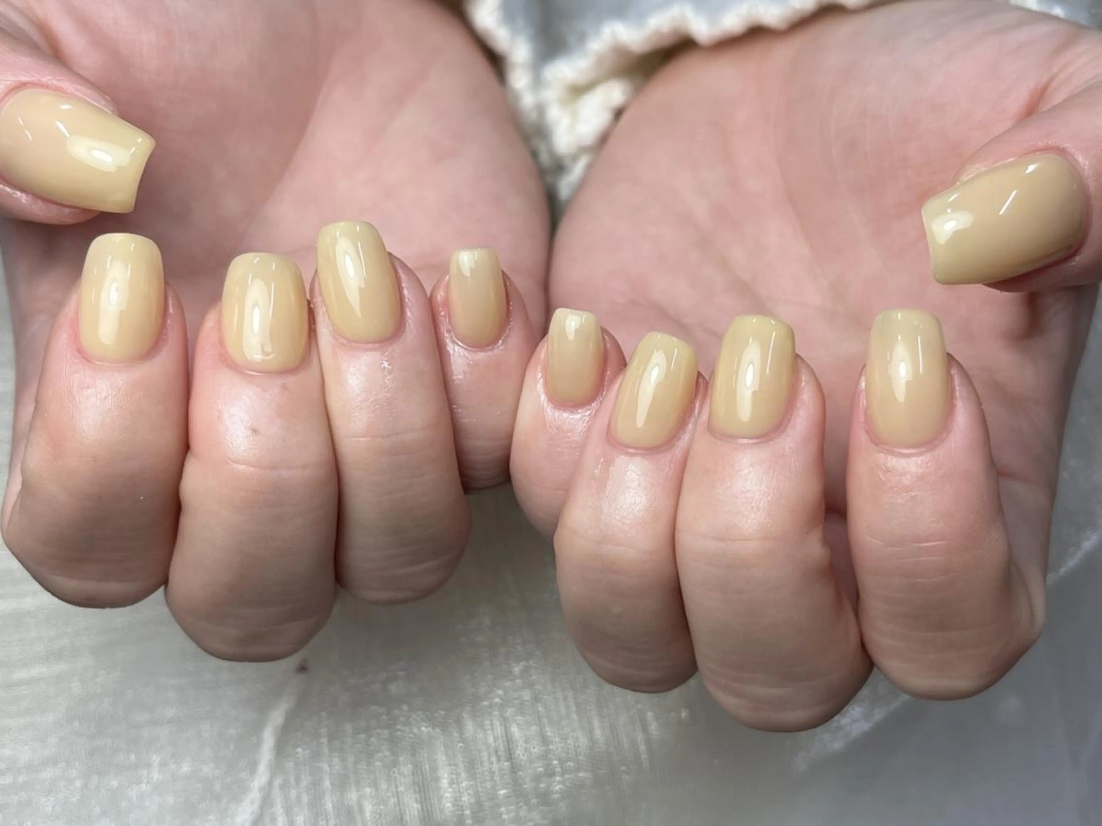 ネイル パステルネイル シンプルネイル 黄色 ハンドネイル ToliyDeliy Nail Salonのネイルデザイン