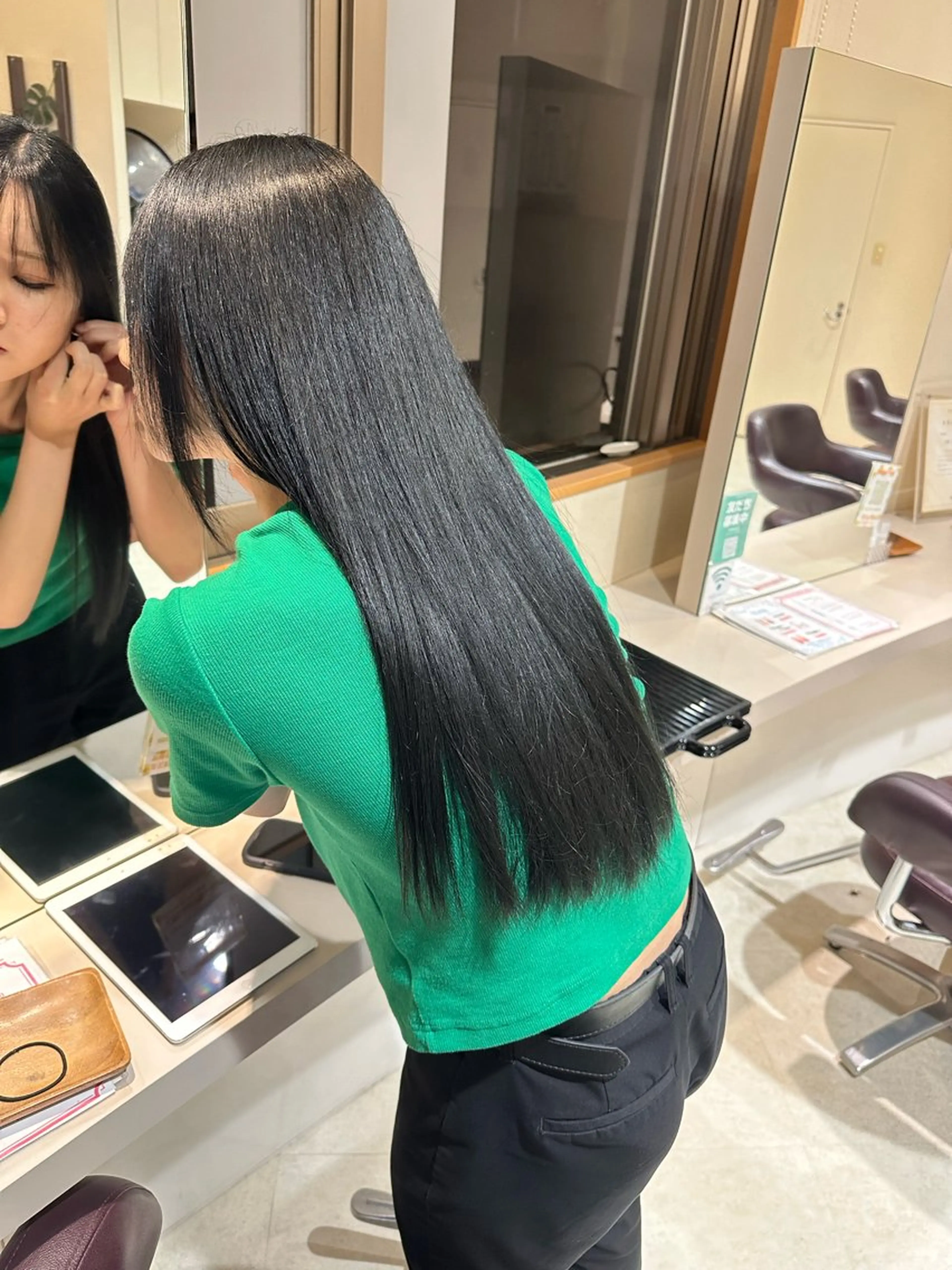 カラー カット ヘアカラー トリートメント Lond  Emi 艶髪モテヘアのヘアスタイル