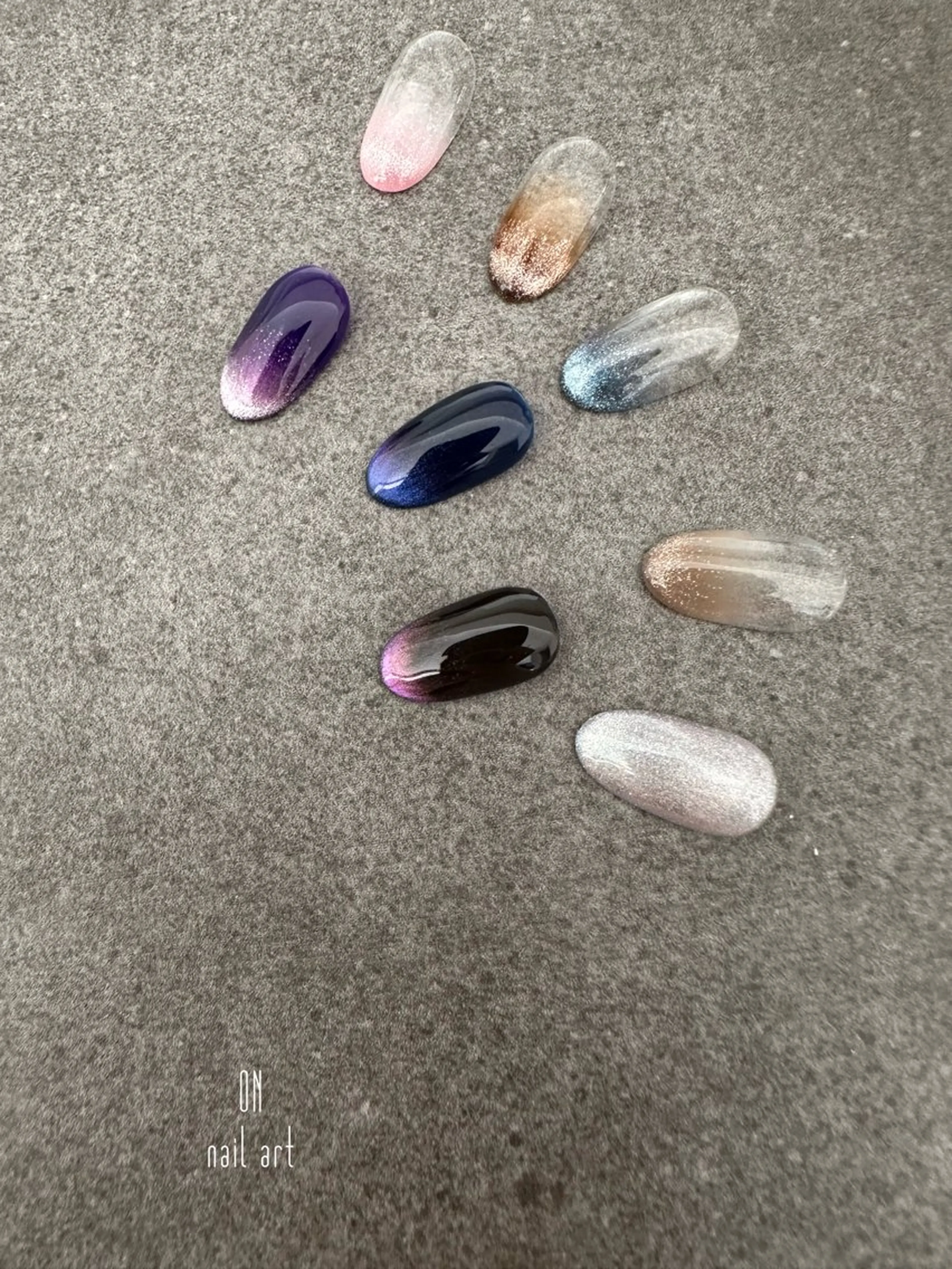 ネイル グラデーション キラキラネイル マグネットネイル ON nail artのネイルデザイン