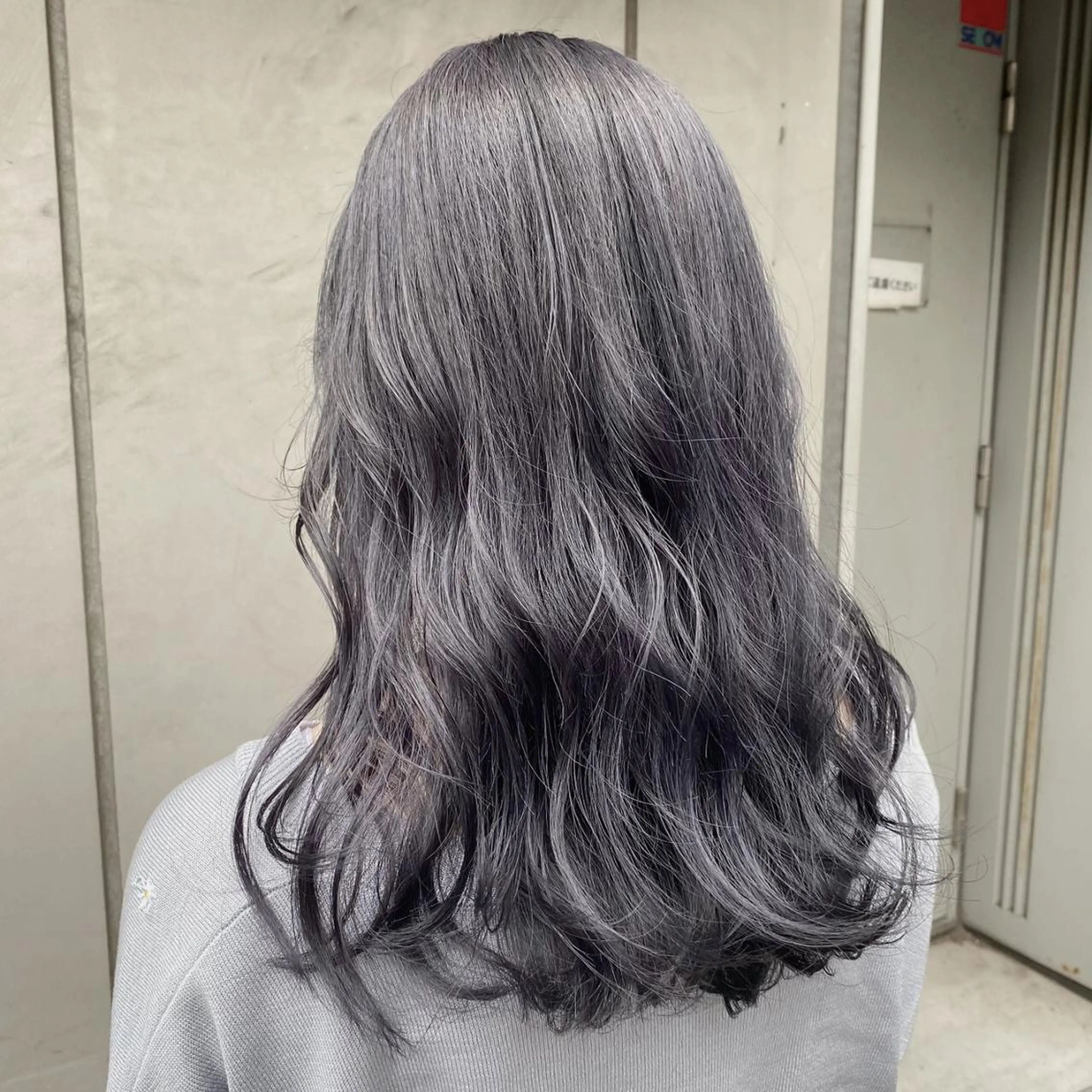 ミディアム 🤍韓国寒色カラー 🤍MADOKAのヘアスタイル