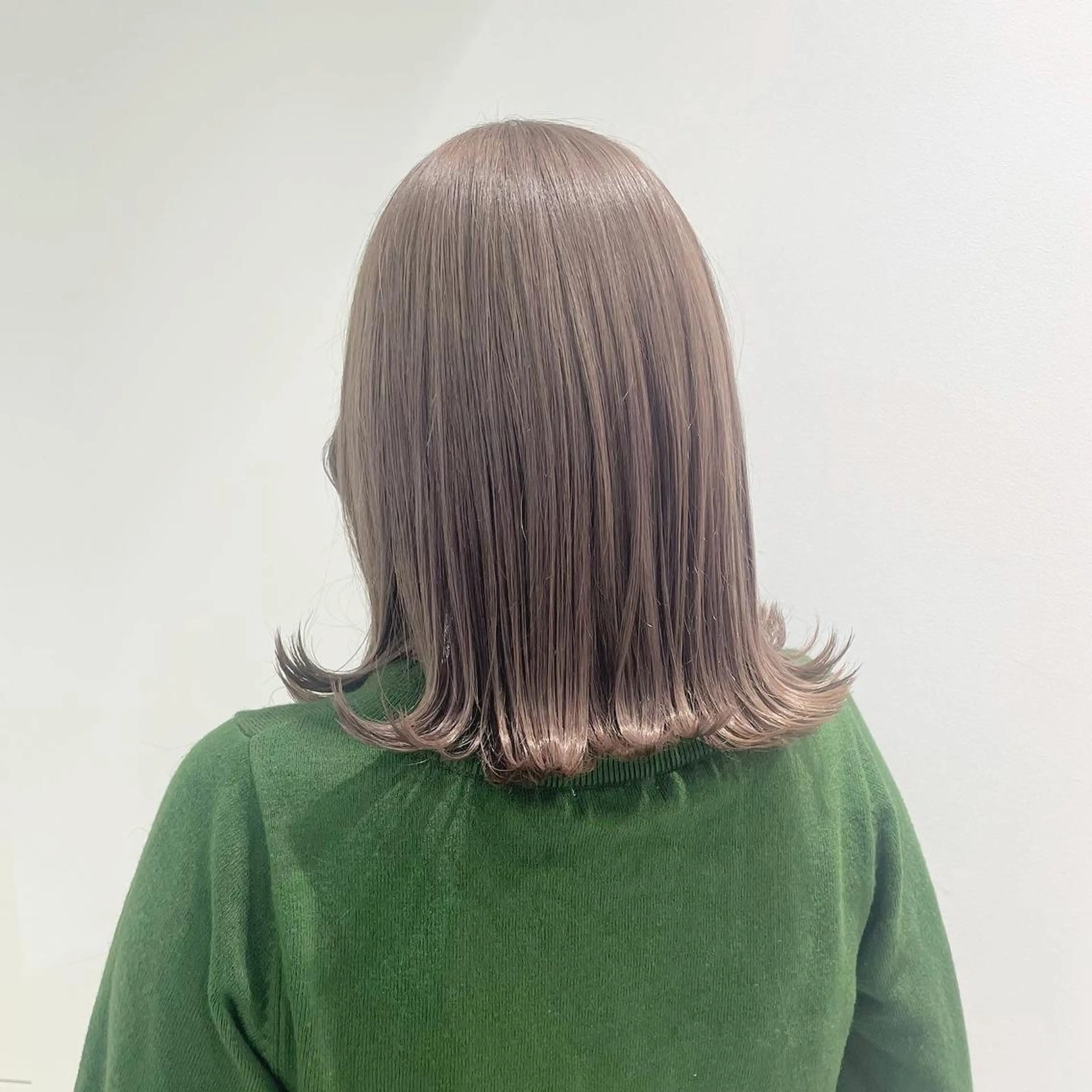 ミディアム ラベンダーベージュ GO TODAY SHAiR SALON所属・🤍韓国トレンド ヘア🤍miku🤍のヘアスタイル