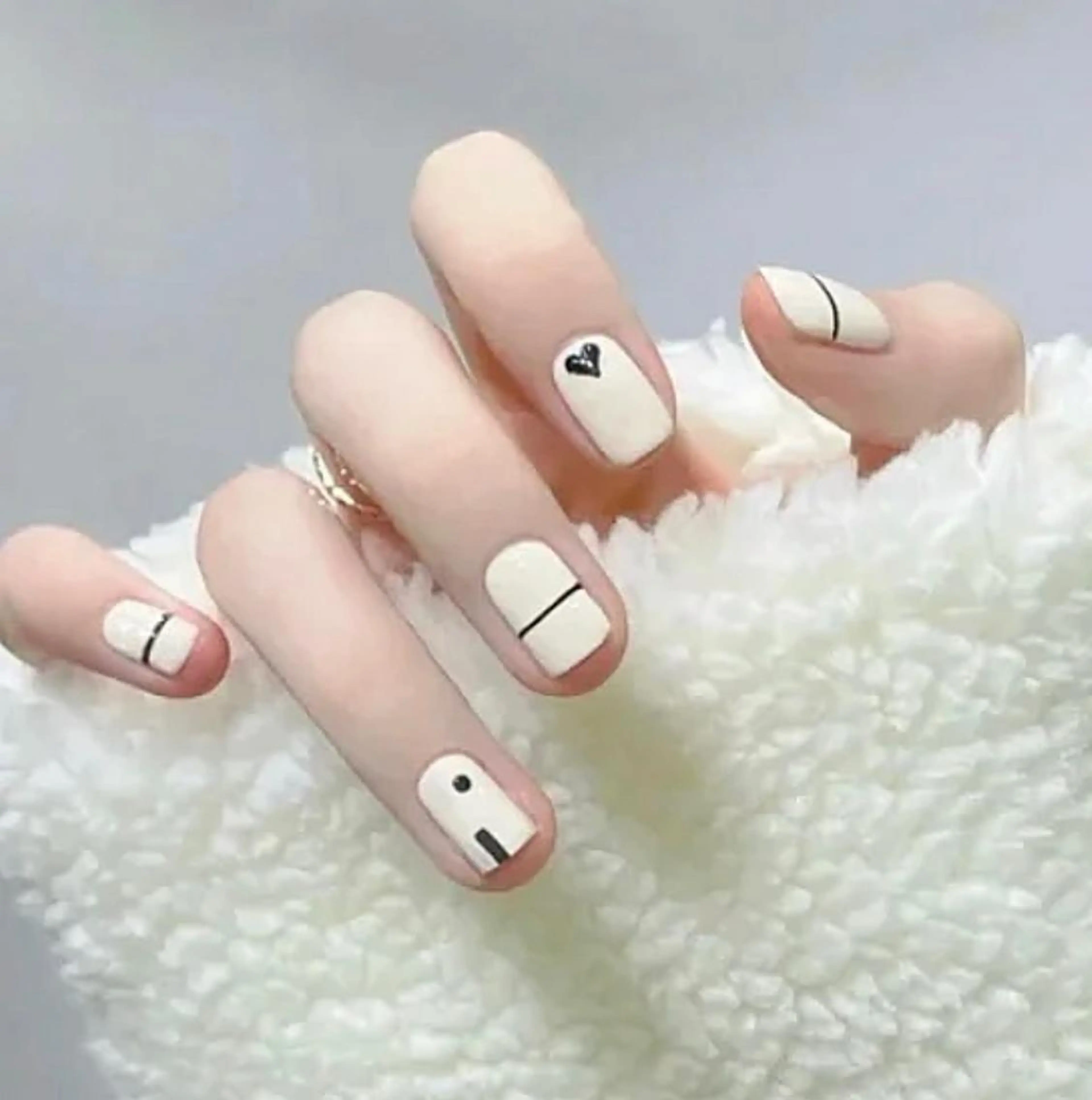 ネイル ハンドネイル ハンドケア 🤩 Yuliaユリアのネイルデザイン