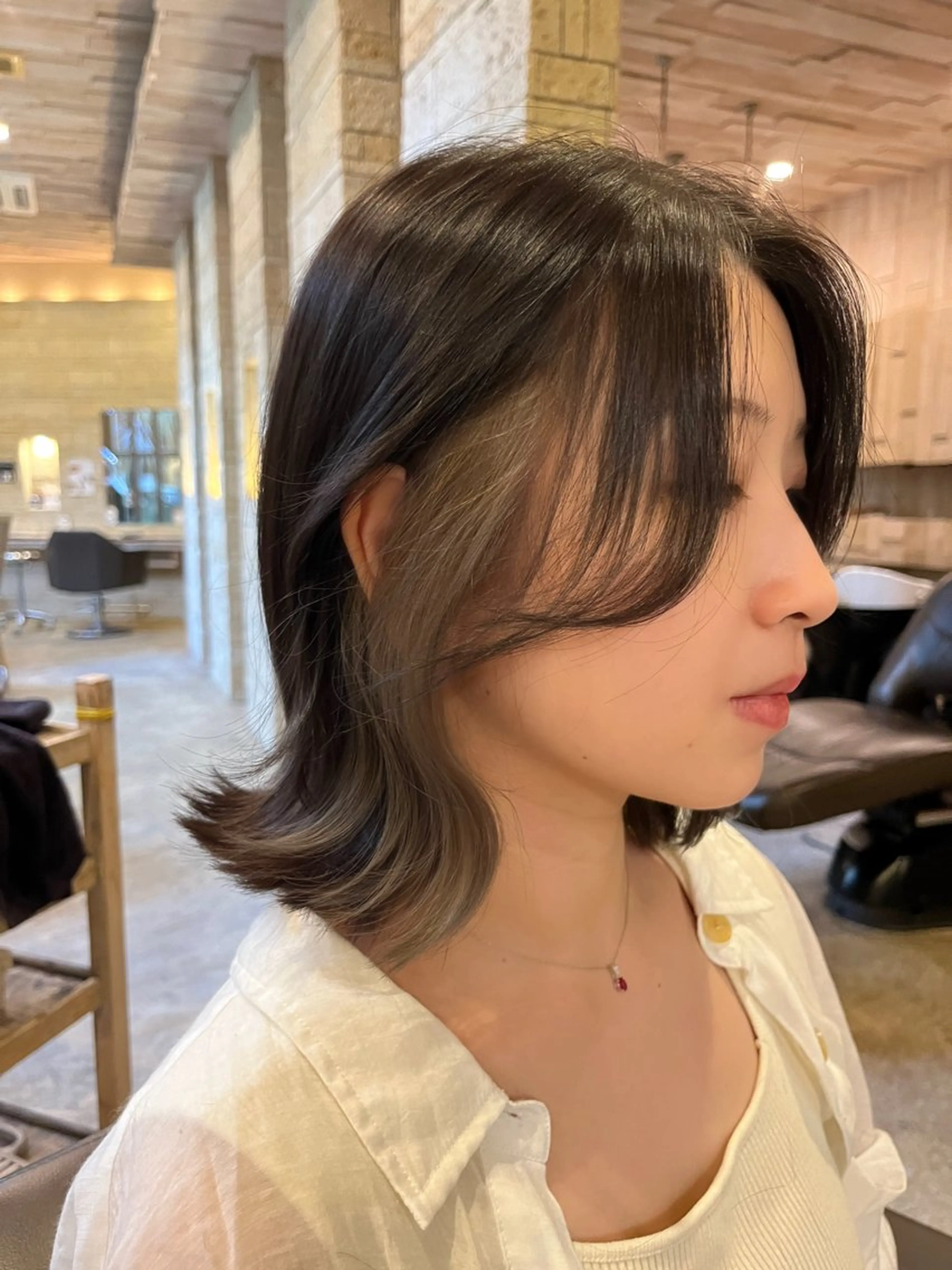 ショート カラー 切りっぱなしボブ イヤリングカラー ボブ カット ヘアカラー トリートメント パーマ/艶カラー /伊藤愛麻のヘアスタイル