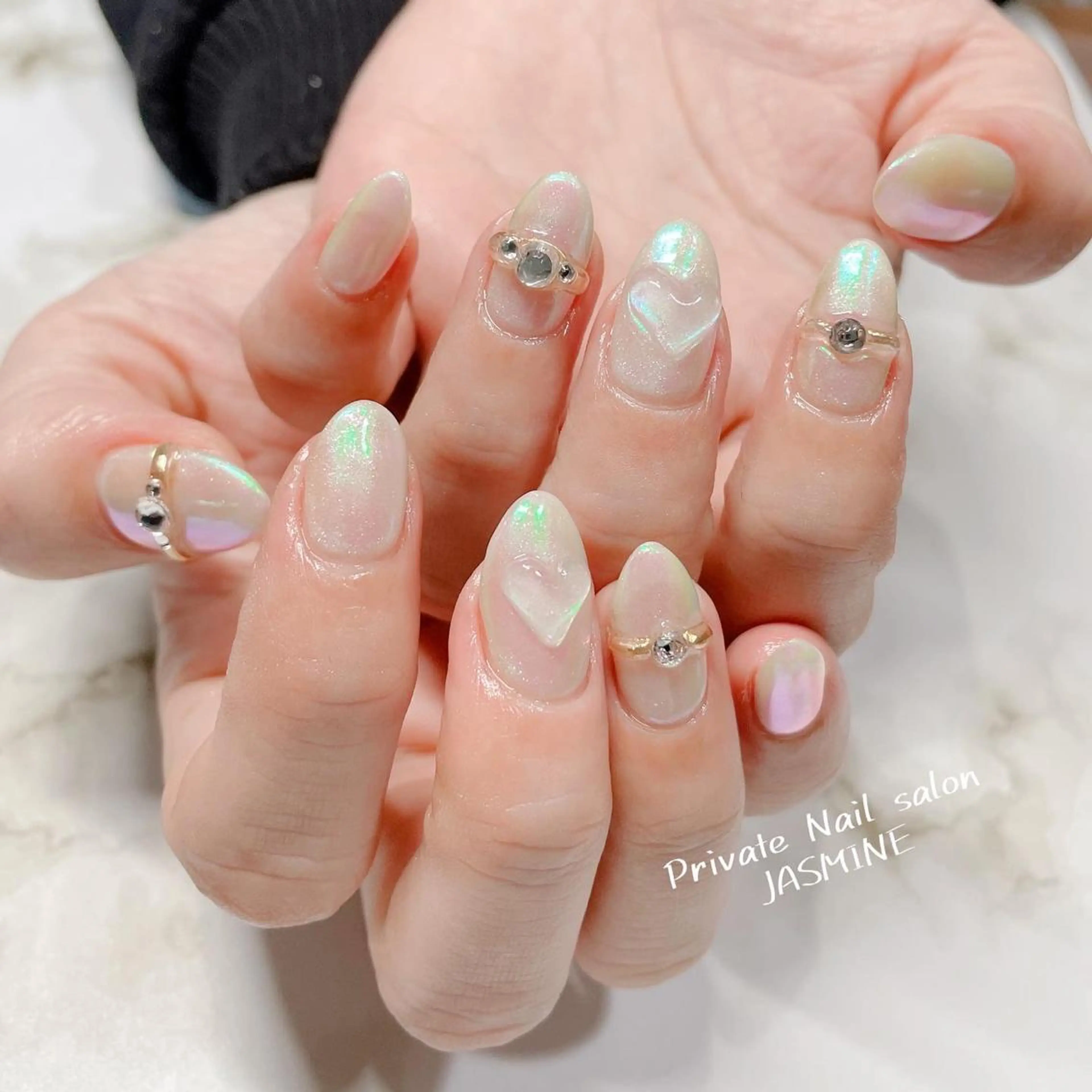 ネイル オーロラネイル ハート ミラーネイル ぷっくりネイル Nail salon JASMINEのネイルデザイン