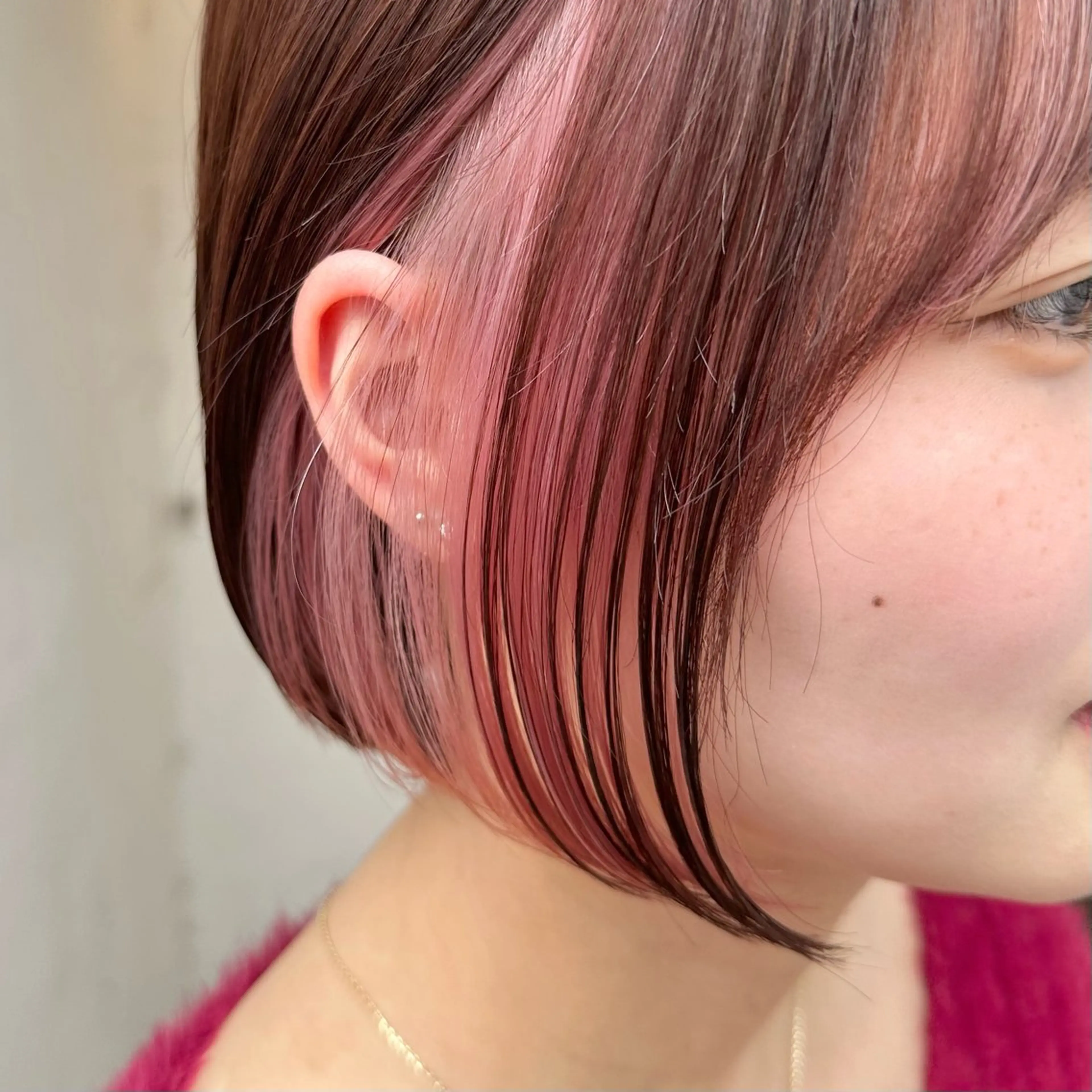 ミディアム カラー ブリーチ ケアブリーチ インナーカラー ピンクカラー ボブ カット ヘアカラー トリートメント インナーカラー/レイ ヤーカット♡/マキシのヘアスタイル