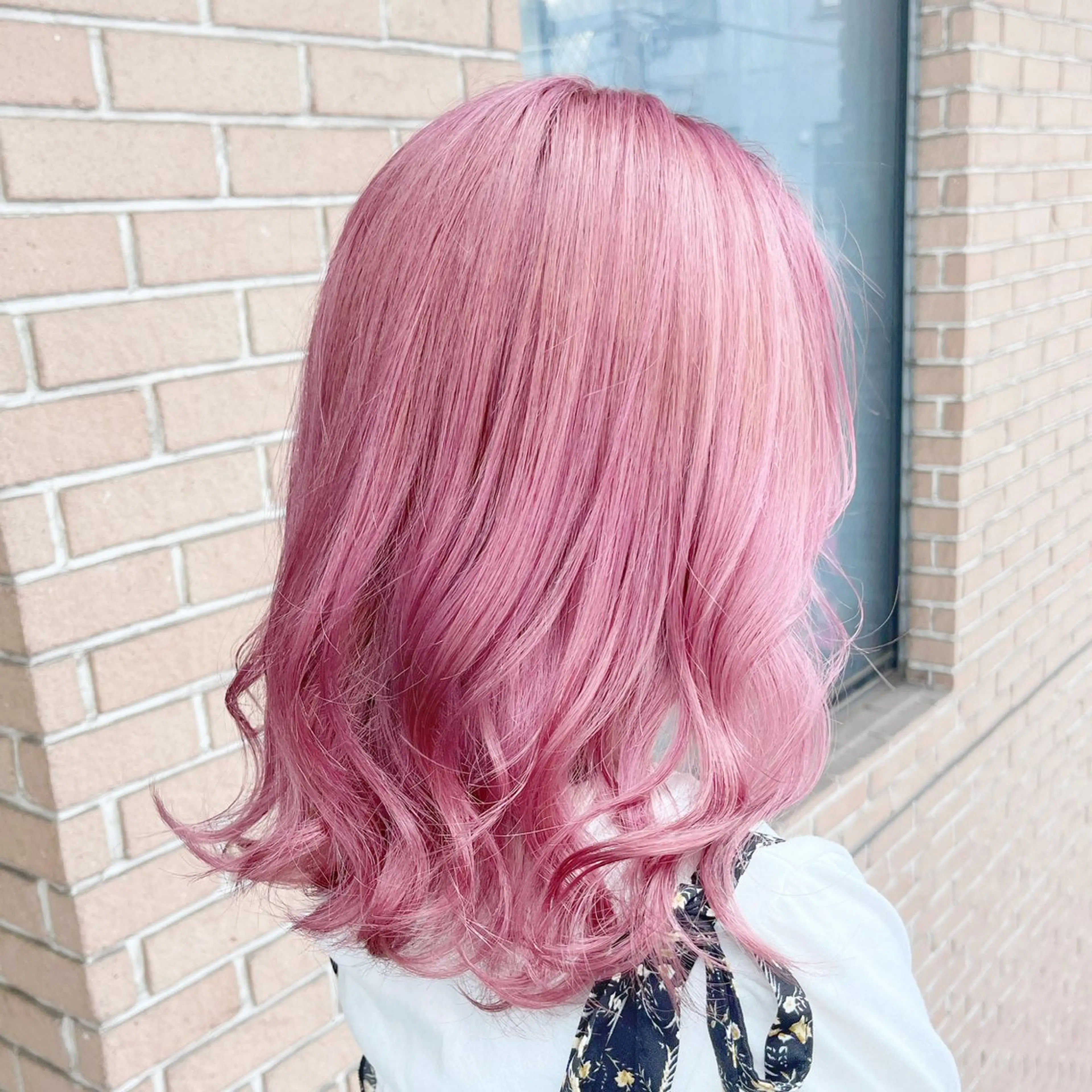 セミロング カラー ヘアアレンジ ブリーチ ヘアカラー ピンクカラー🩷 ヘアセットＮＯ.1のヘアスタイル