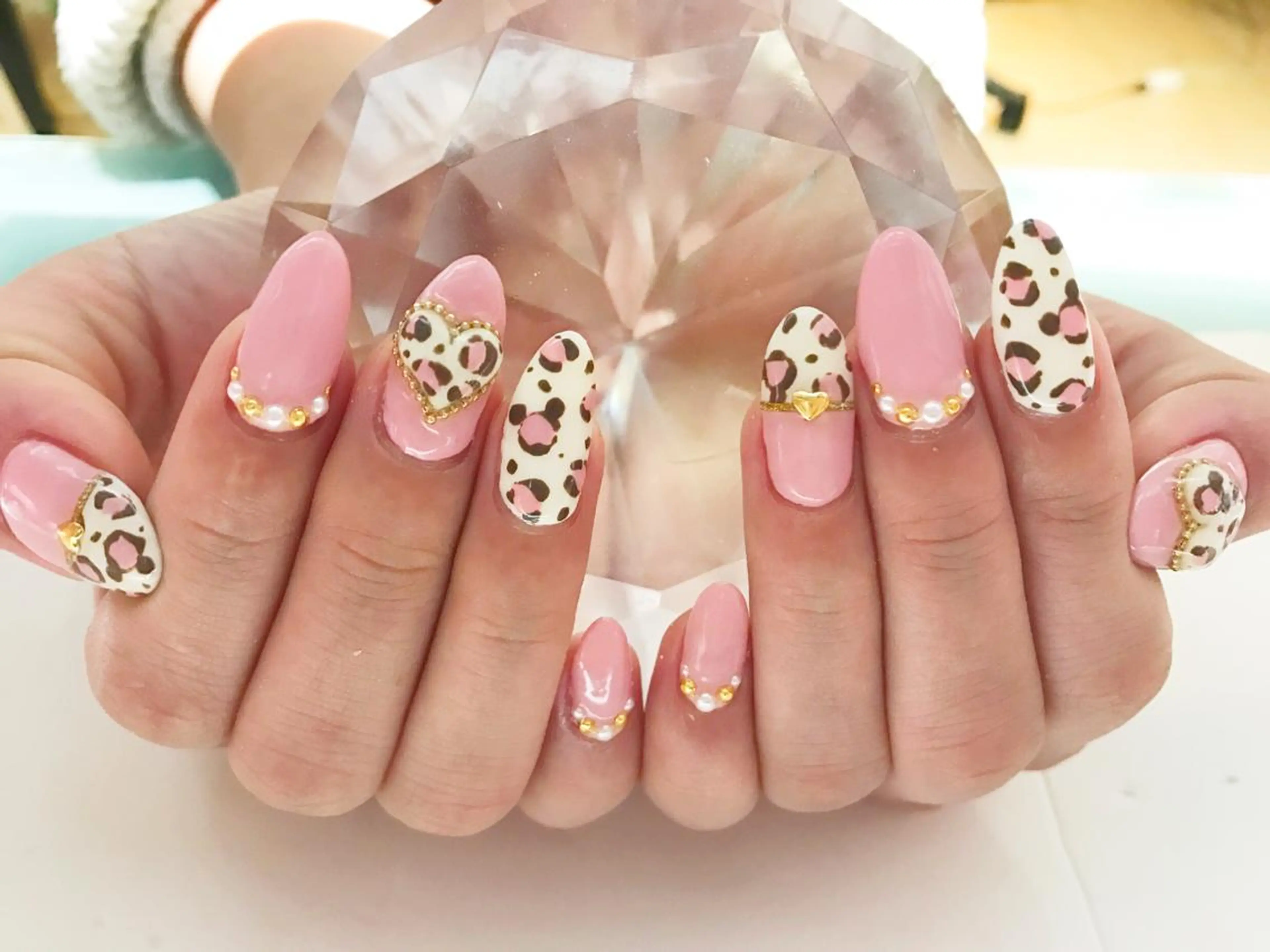 ネイル アニマル柄 YUN 💅のネイルデザイン