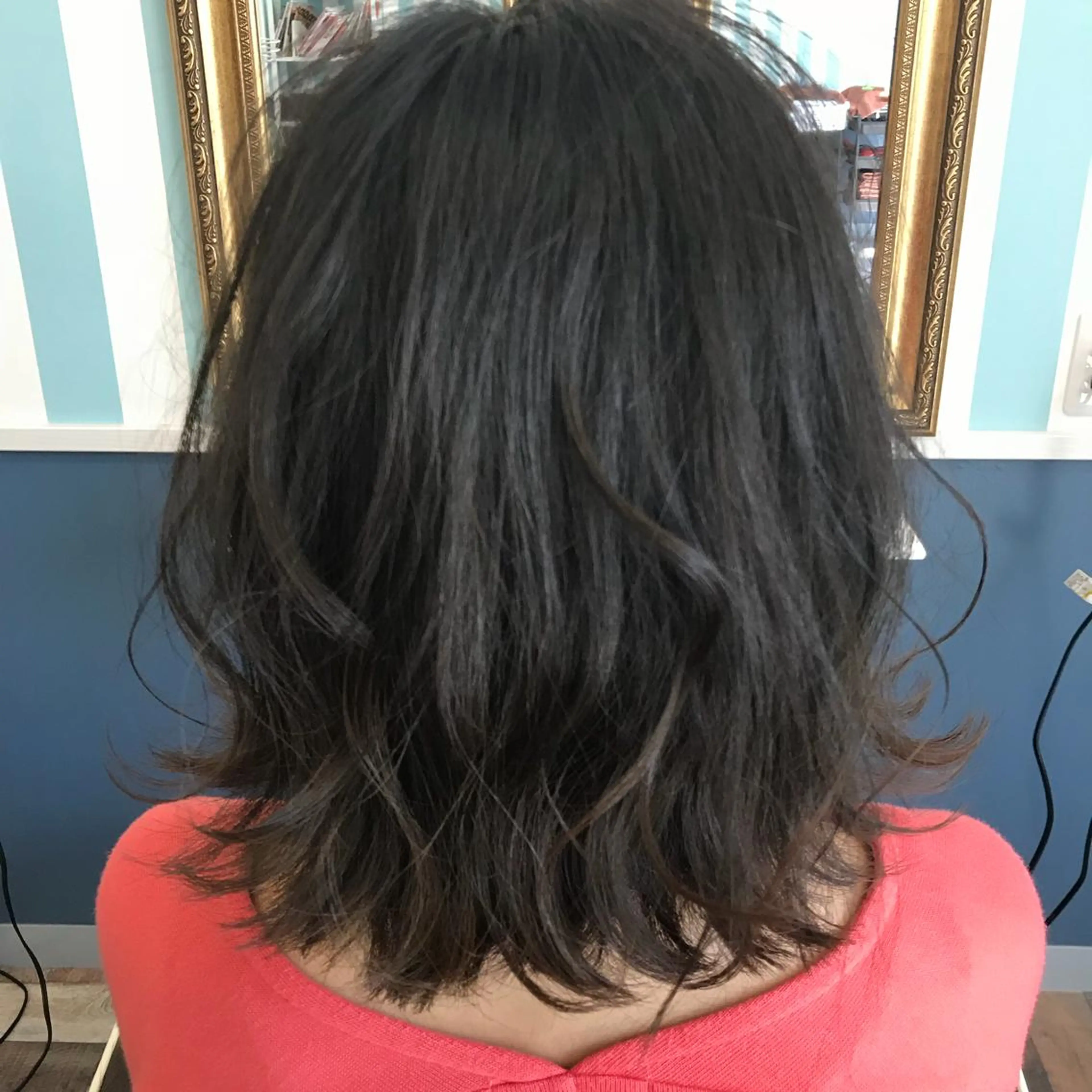 ミディアム カラー 切りっぱなしボブ アッシュ ベージュカラー ボブ Rayt hair所属・Rayt hair レイトヘアーのヘアスタイル