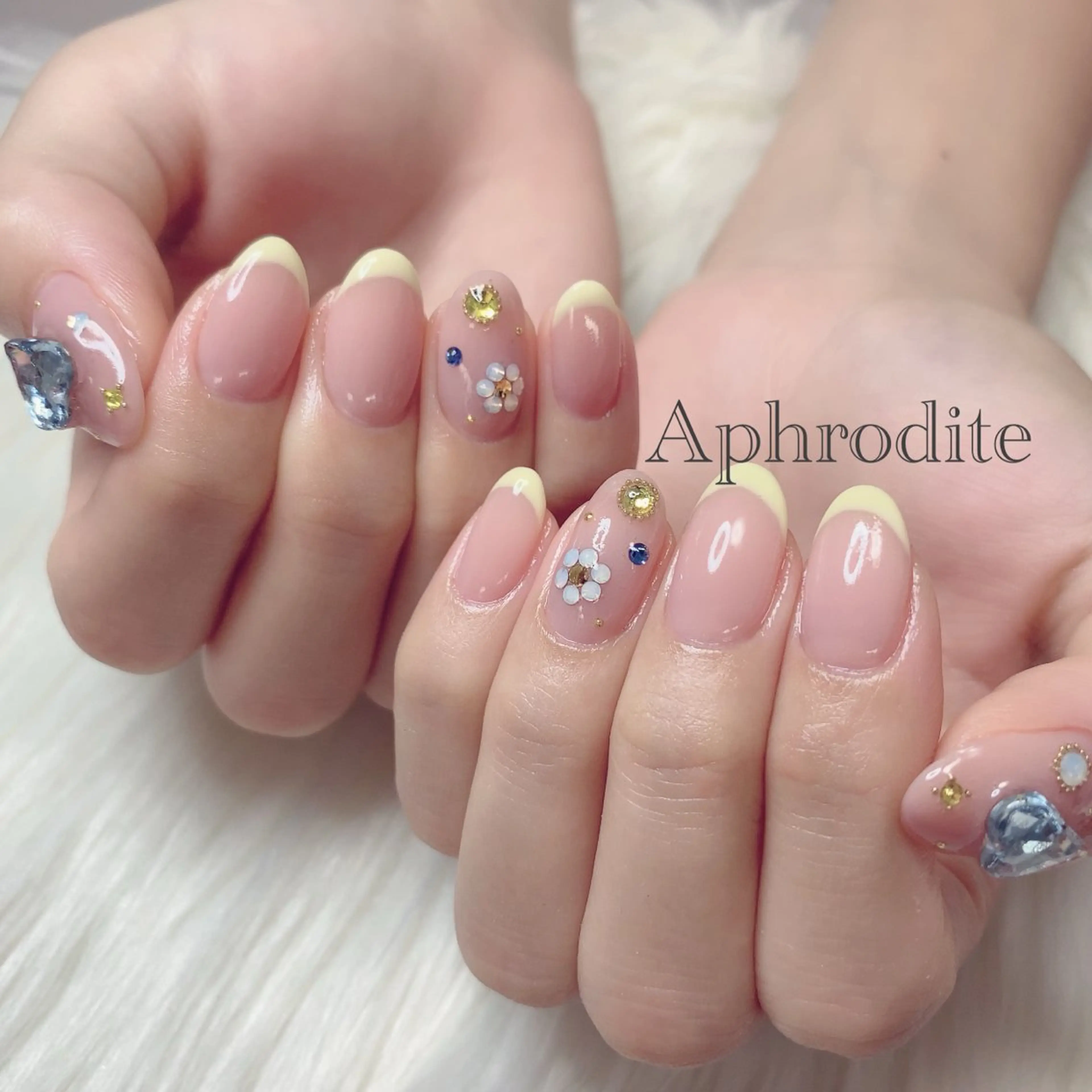 ネイル Aphrodite パラジェル認定サロンのネイルデザイン