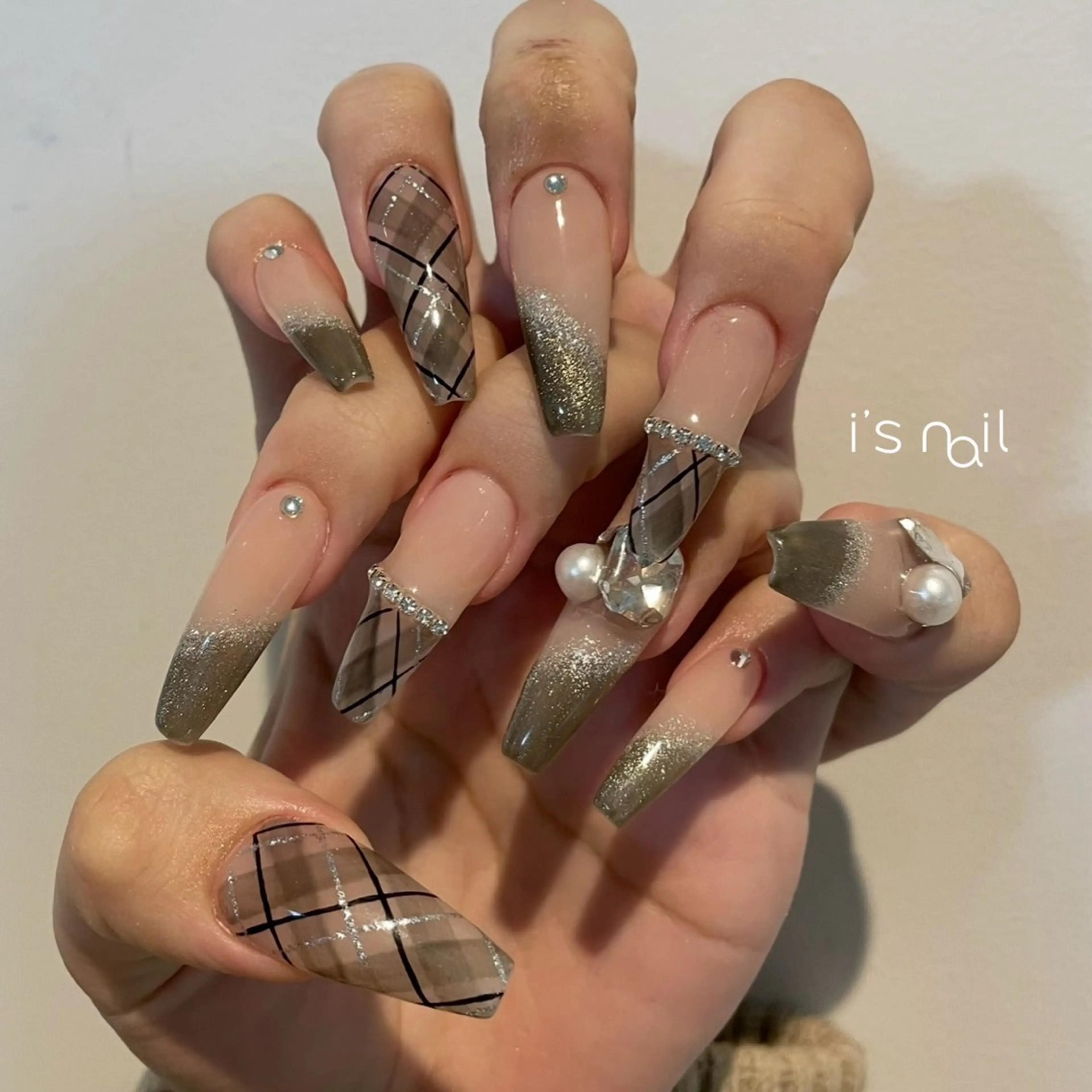 ネイル アートネイル スカルプネイル i's nail 〈アイズネイル〉のネイルデザイン
