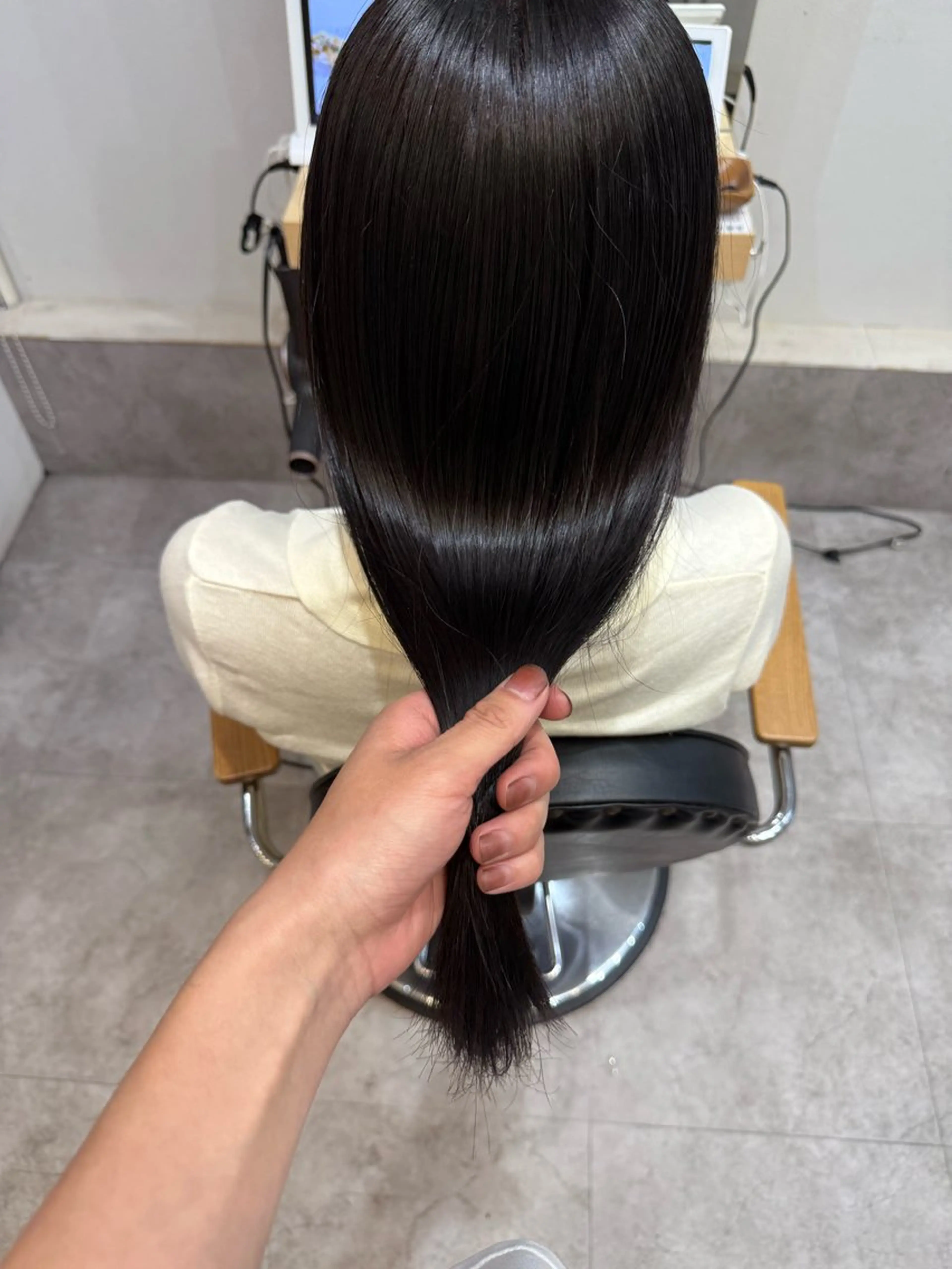 ロング 髪質改善 縮毛矯正 カット 縮毛矯正 soyon 心斎橋店のヘアスタイル