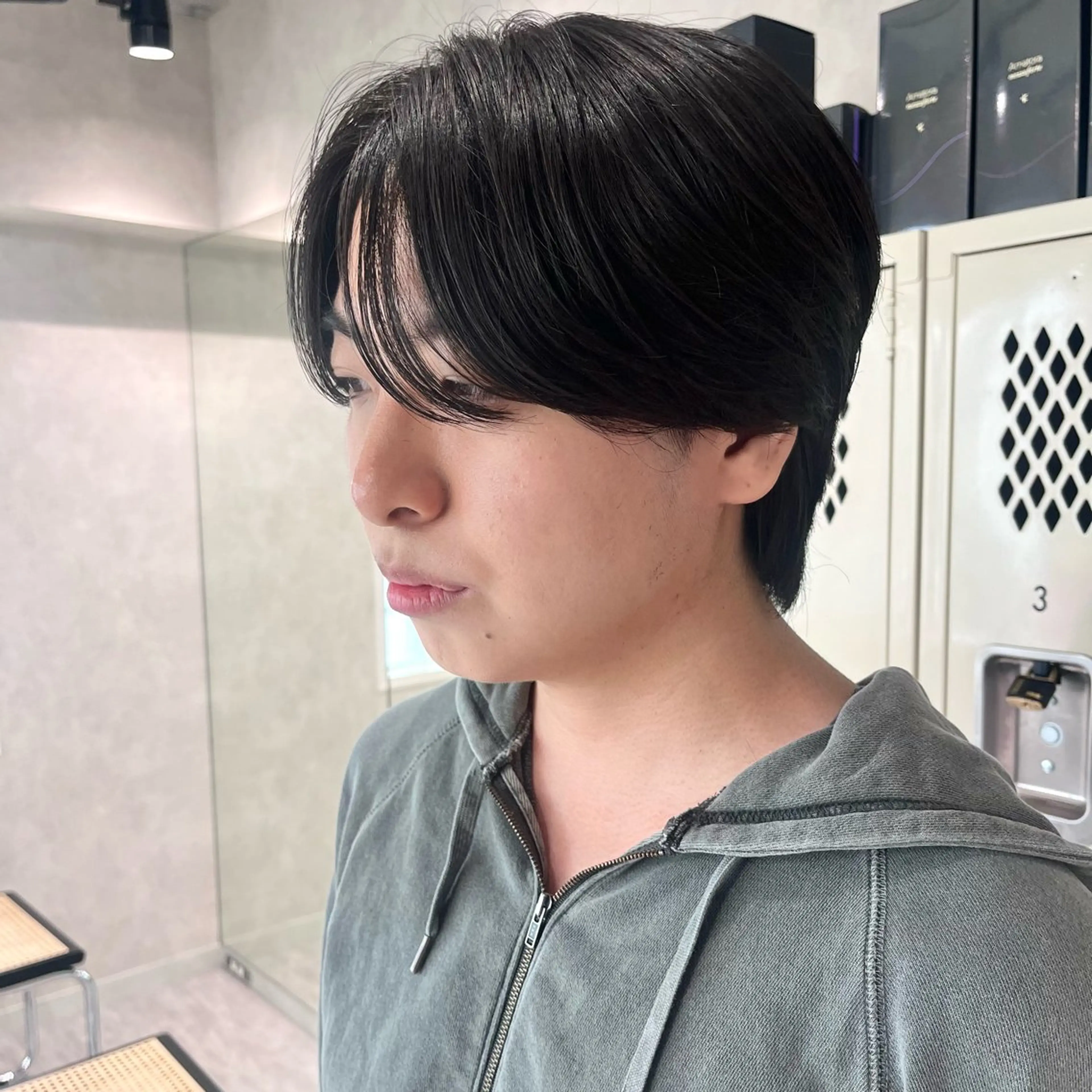 ショート メンズ メンズセンターパート /フェザーパーマのヘアスタイル