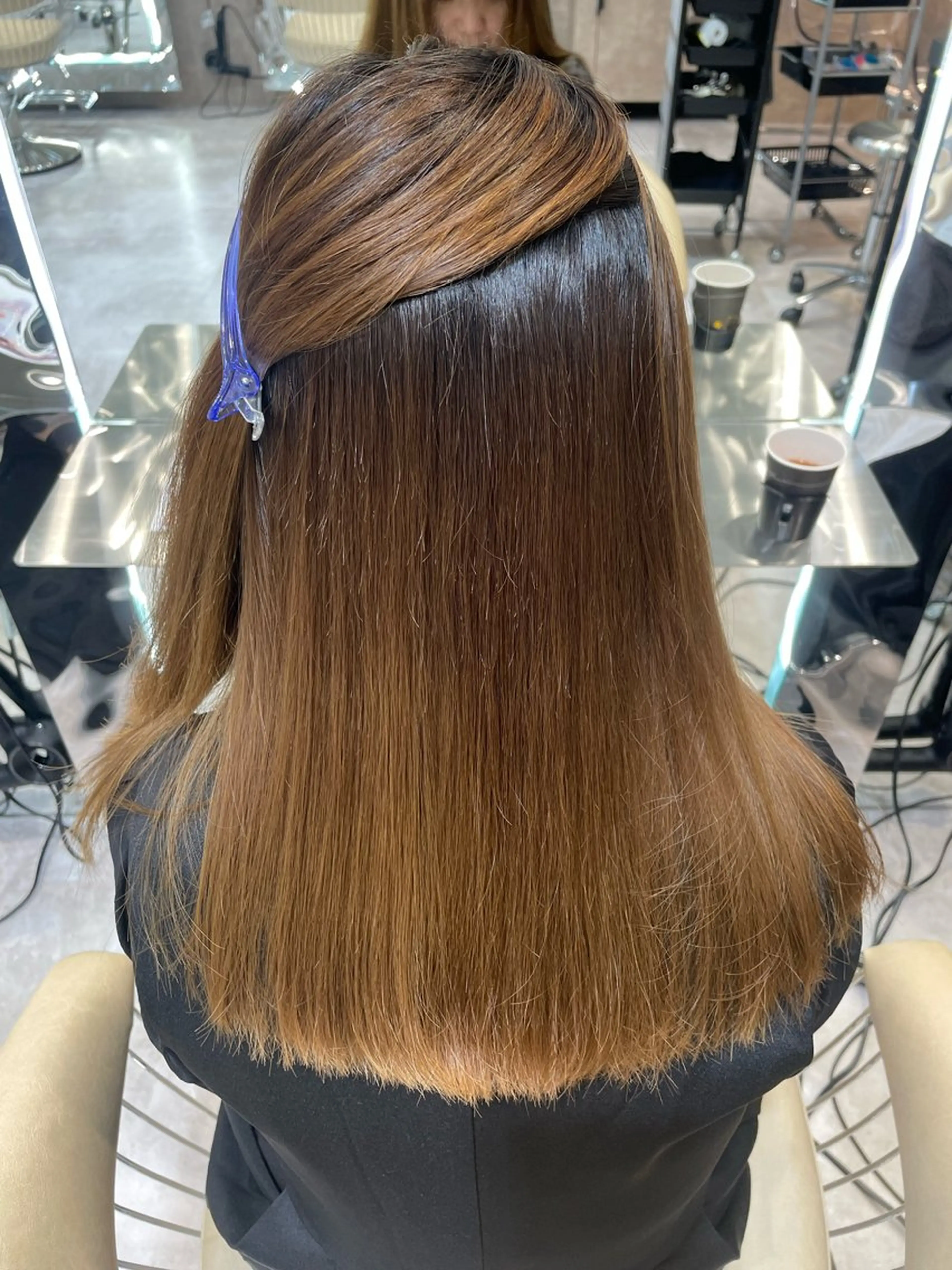 ロング 縮毛矯正 わきわか くるみのヘアスタイル