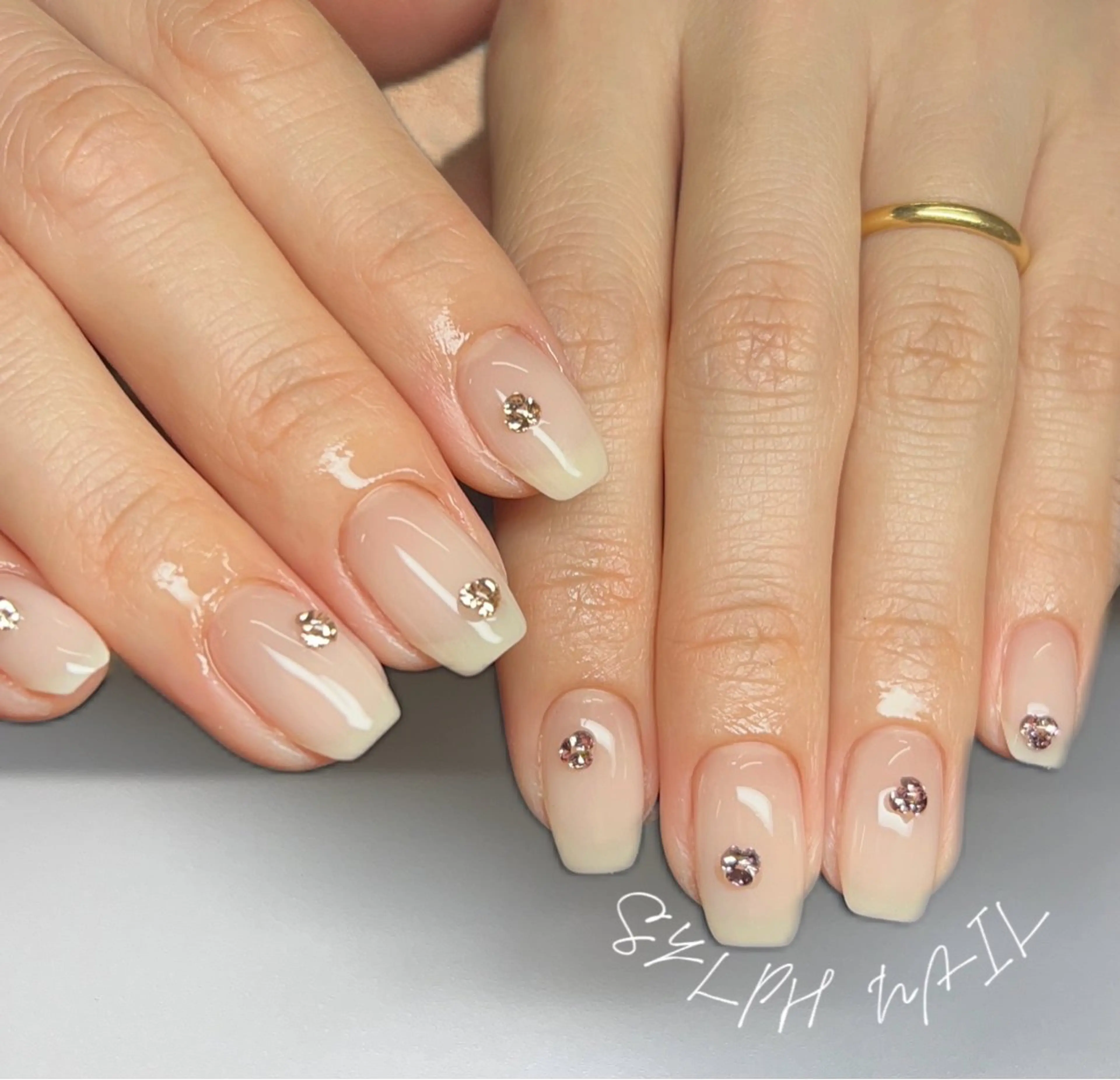 ネイル ハンドネイル ハンドケア Trend Nail シルフのネイルデザイン