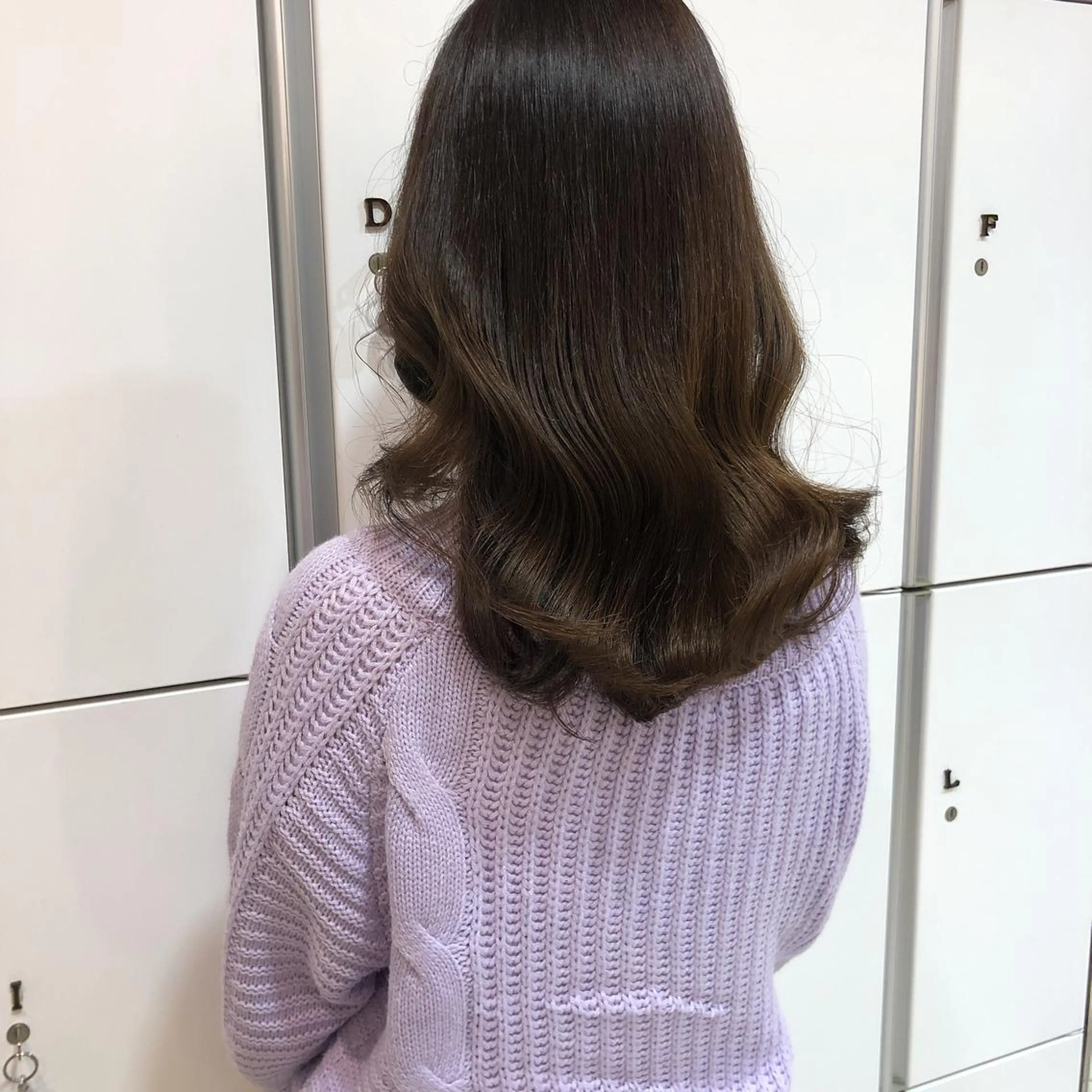 ロング ヘアアレンジ ヨシンモリ レイヤー/顔まわり カット/地毛風カラーのヘアスタイル