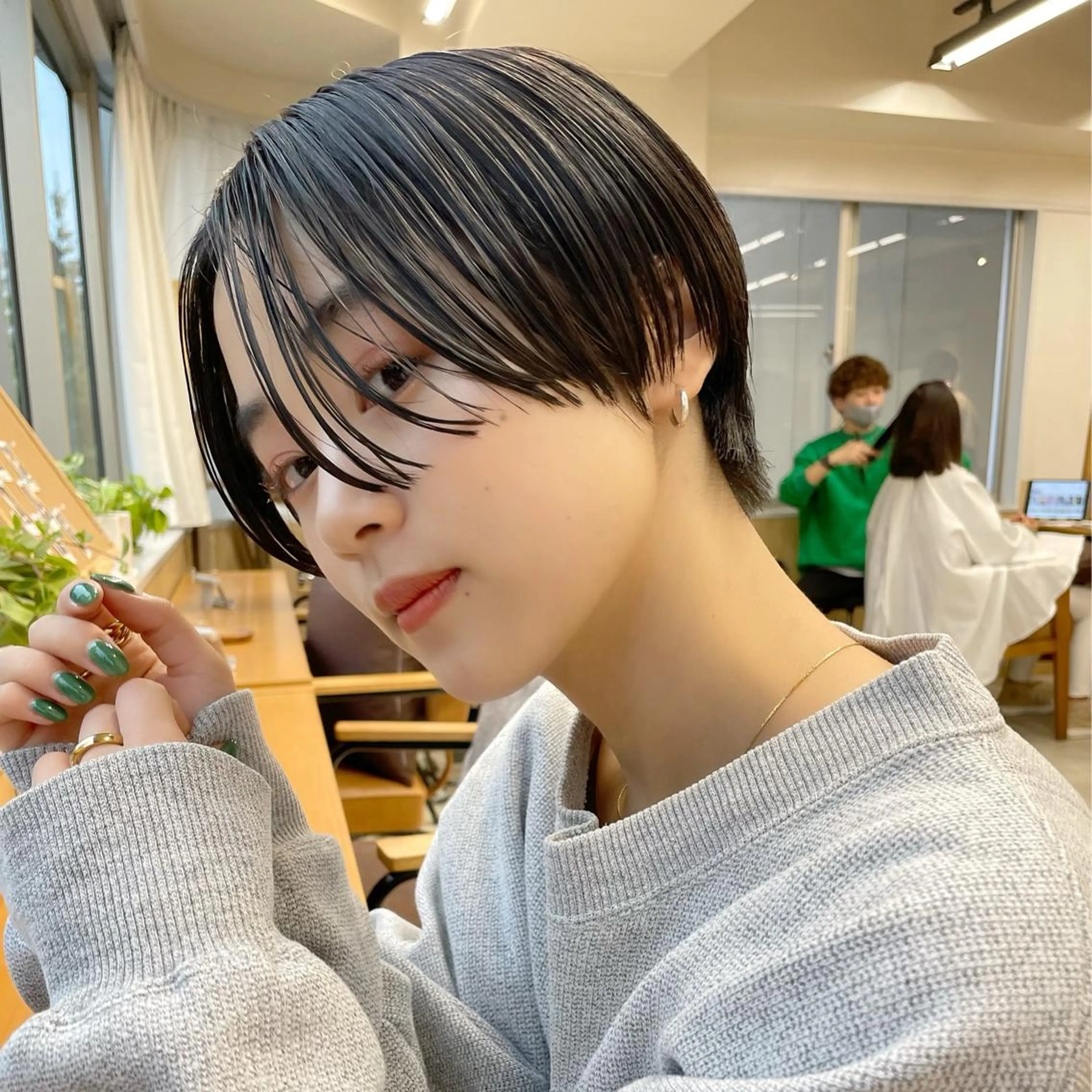 ショート ナリタ ミユウのヘアスタイル