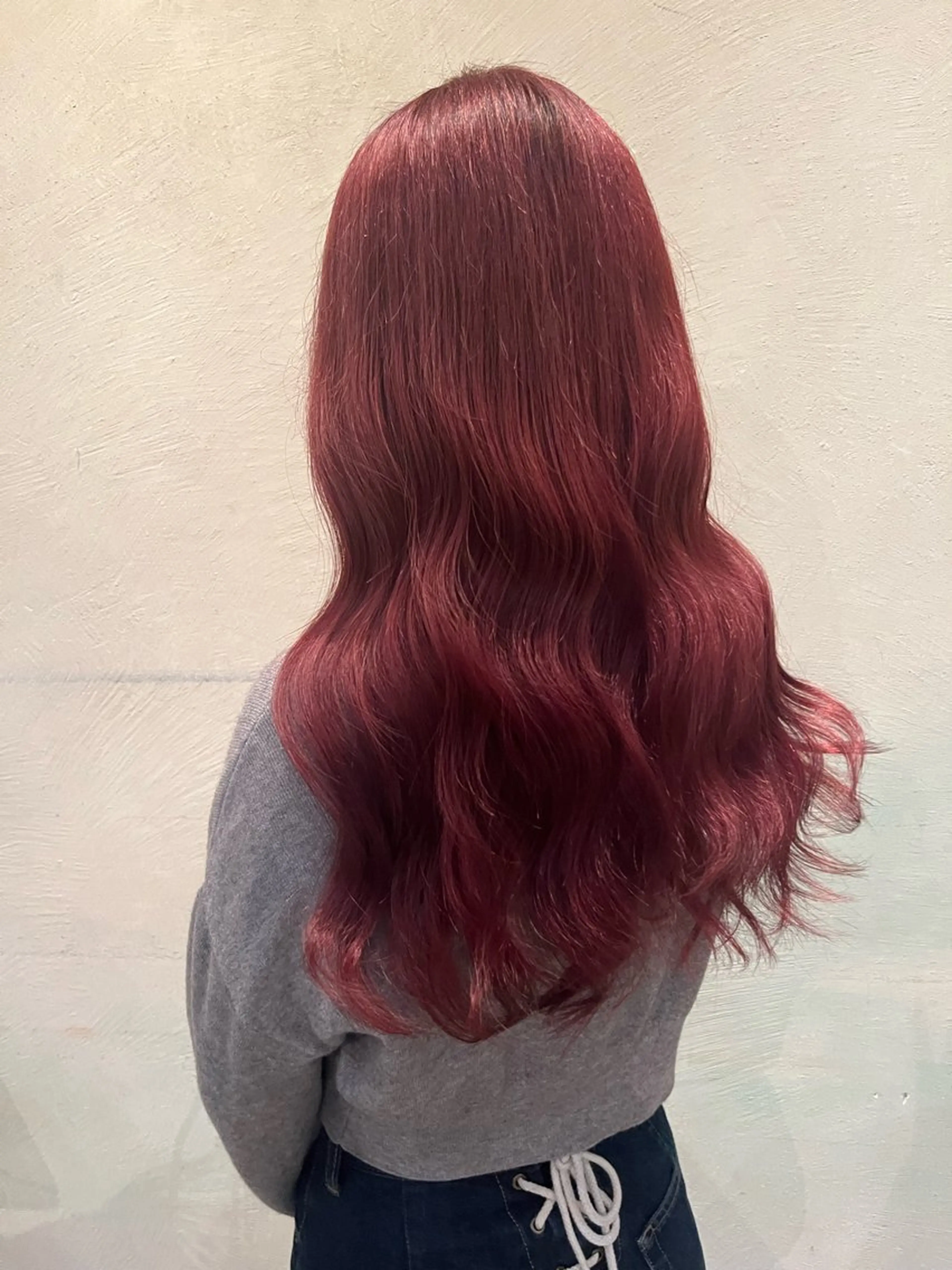 ロング 愛瑠奈 erunaのヘアスタイル