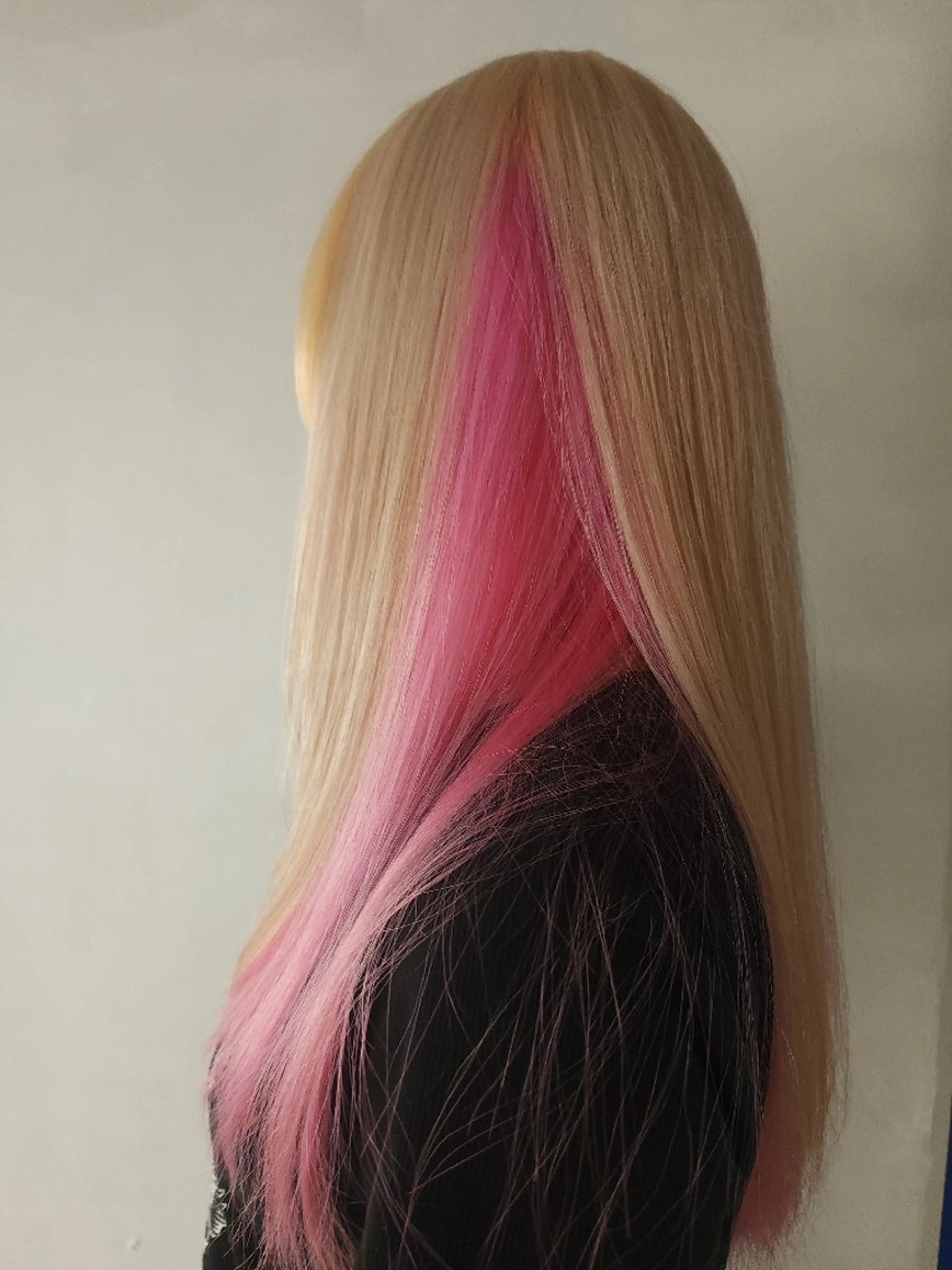 ロング レイヤーカット ウルフカット ウルフレイヤー Backbocker所属・ハイトーン/ブリーチ /デザインカラーのヘアスタイル