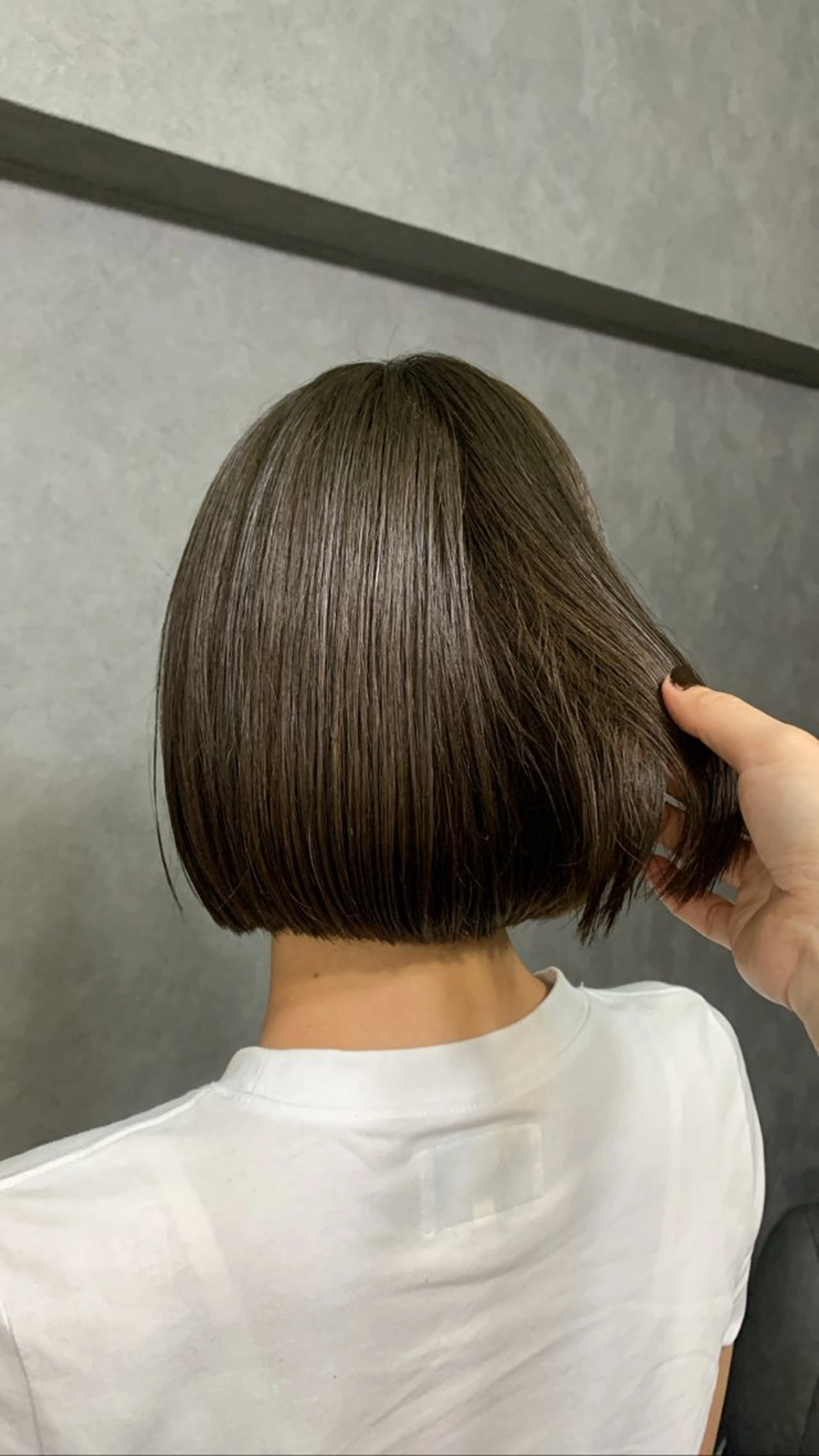 カラー オリーブグレー chouette/ 根本優希のヘアスタイル