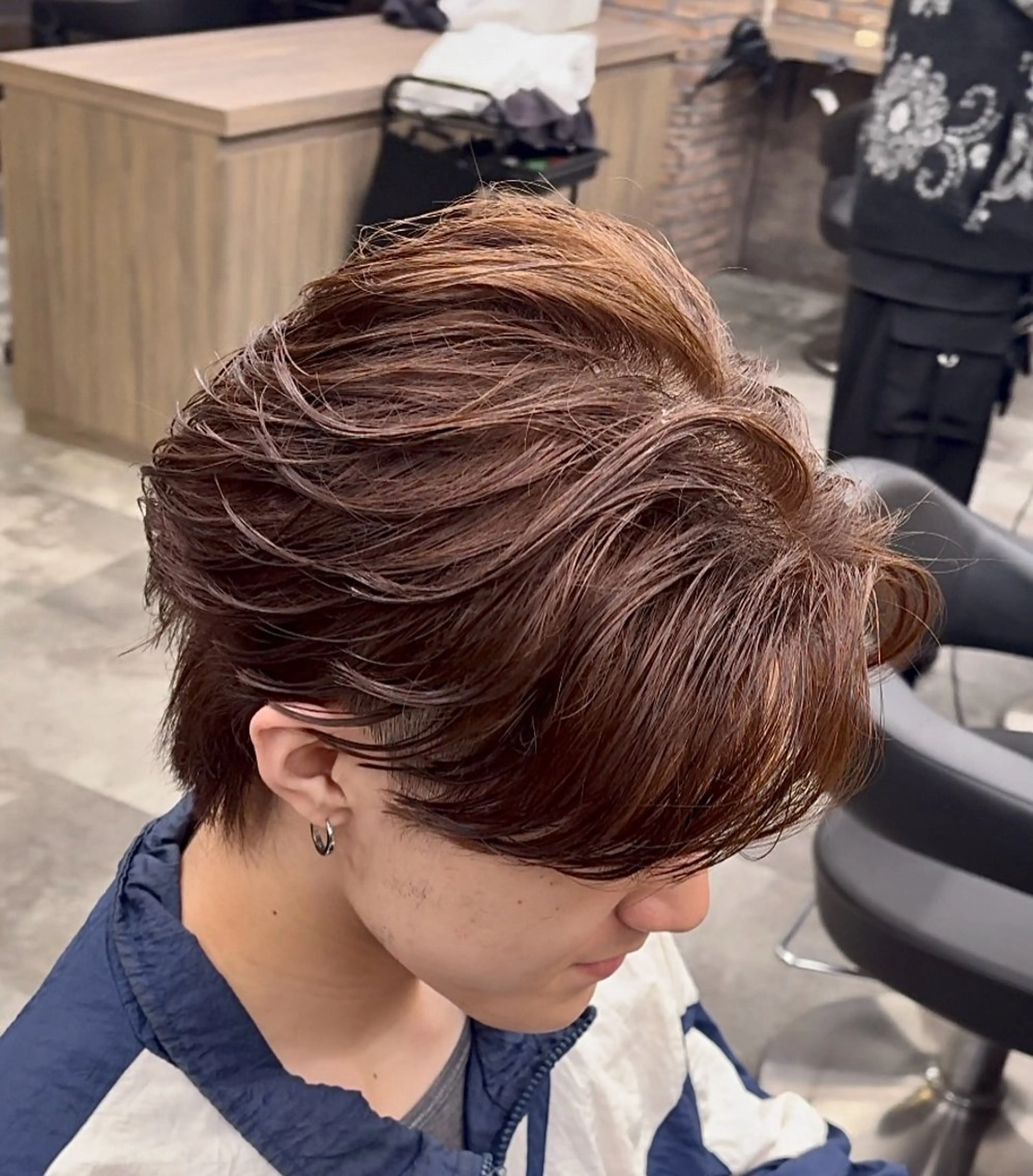 カラー パーマ メンズ センターパート フェザーパーマ メンズハイライト メンズメッシュ マッシュ センターパート/フェ ザー🔥SHUYAのヘアスタイル