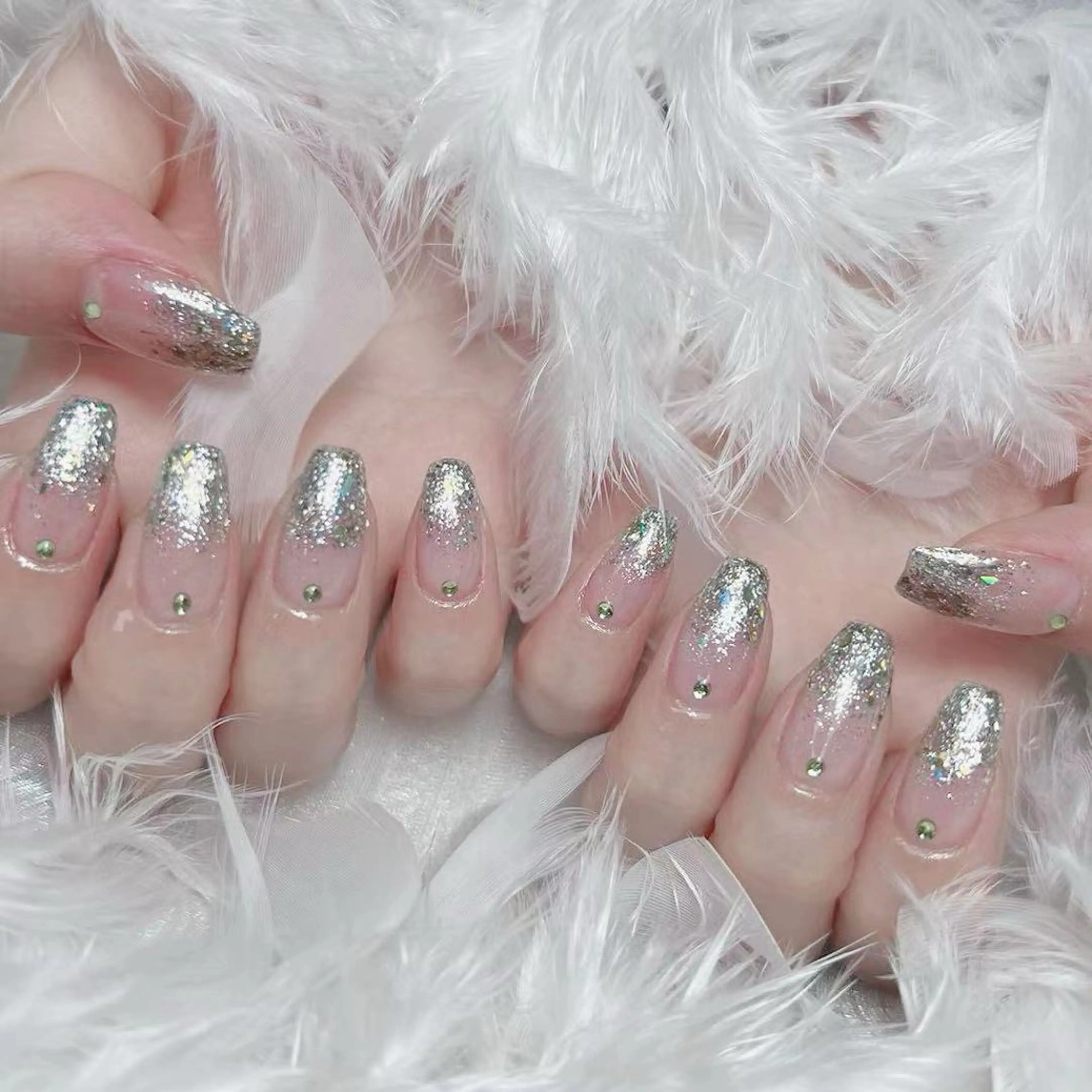 ネイル アートネイル オーロラネイル ガーリー キラキラネイル 韓国ネイル ハンドネイル Diamond NAIL✨のネイルデザイン