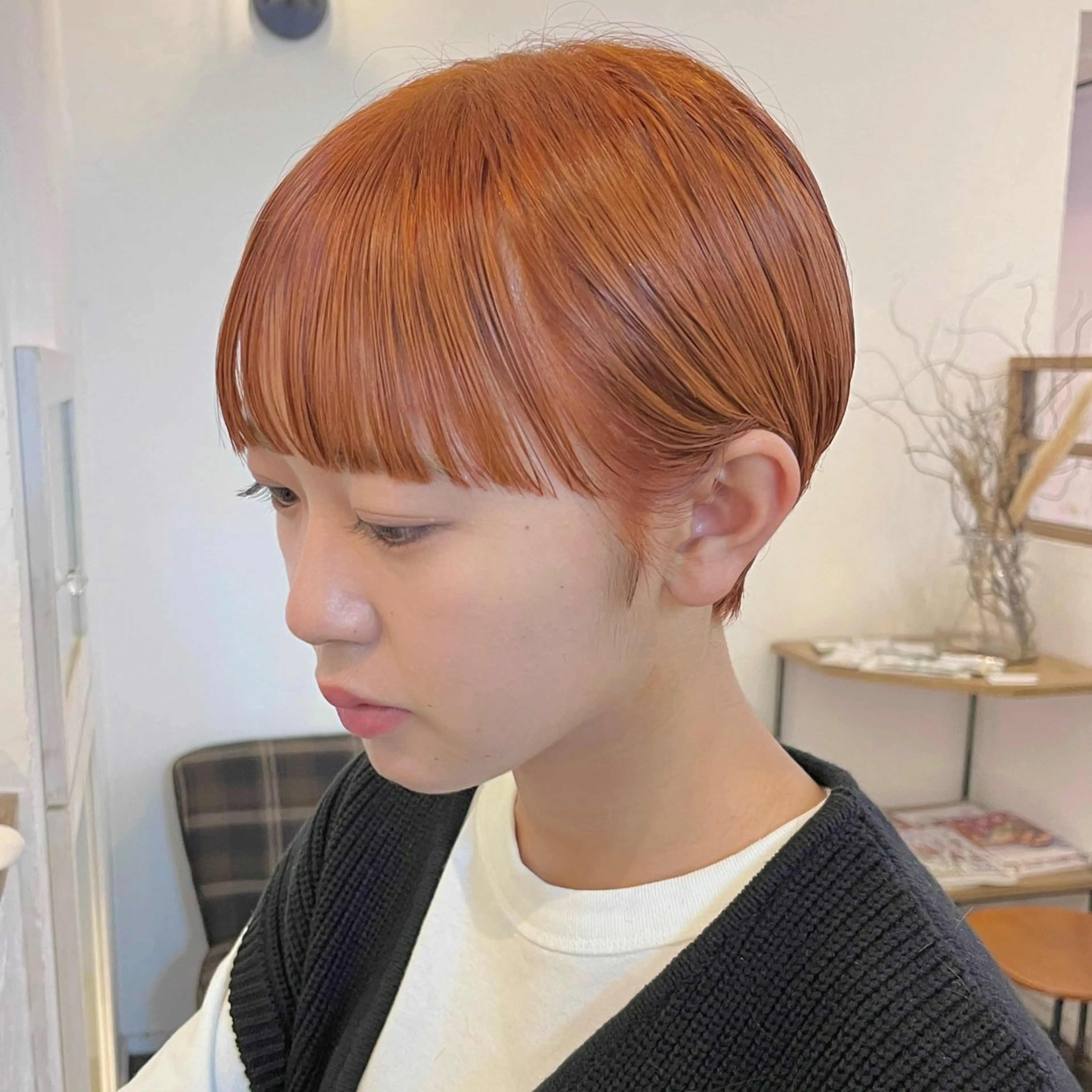 ショート カラー ブリーチ ダブルカラー ブリーチなしカラー オレンジ 伊藤ゆかり/髪質改善 /透明感カラーのヘアスタイル