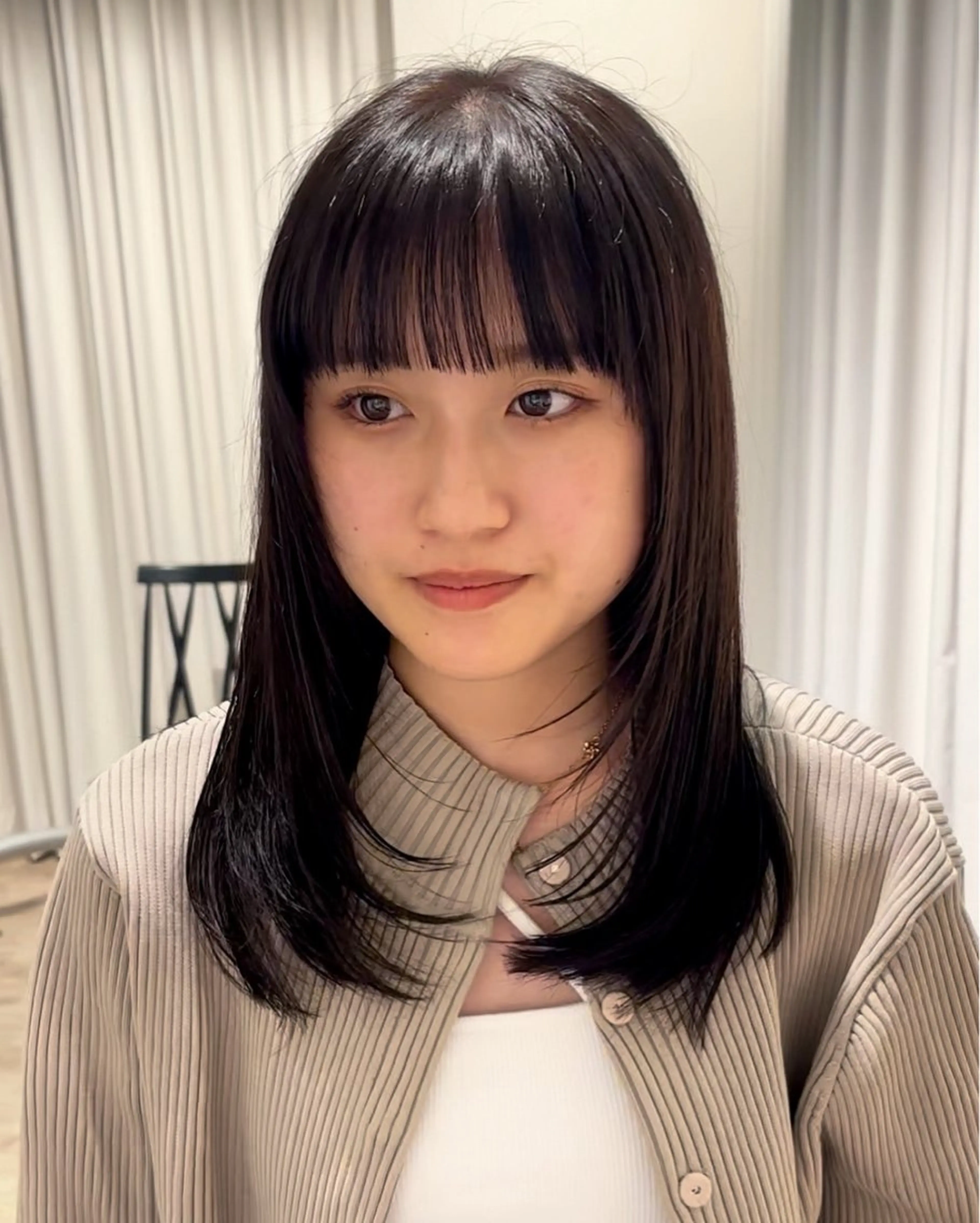 セミロング behive  駅前店所属・菊地 桃花のヘアスタイル