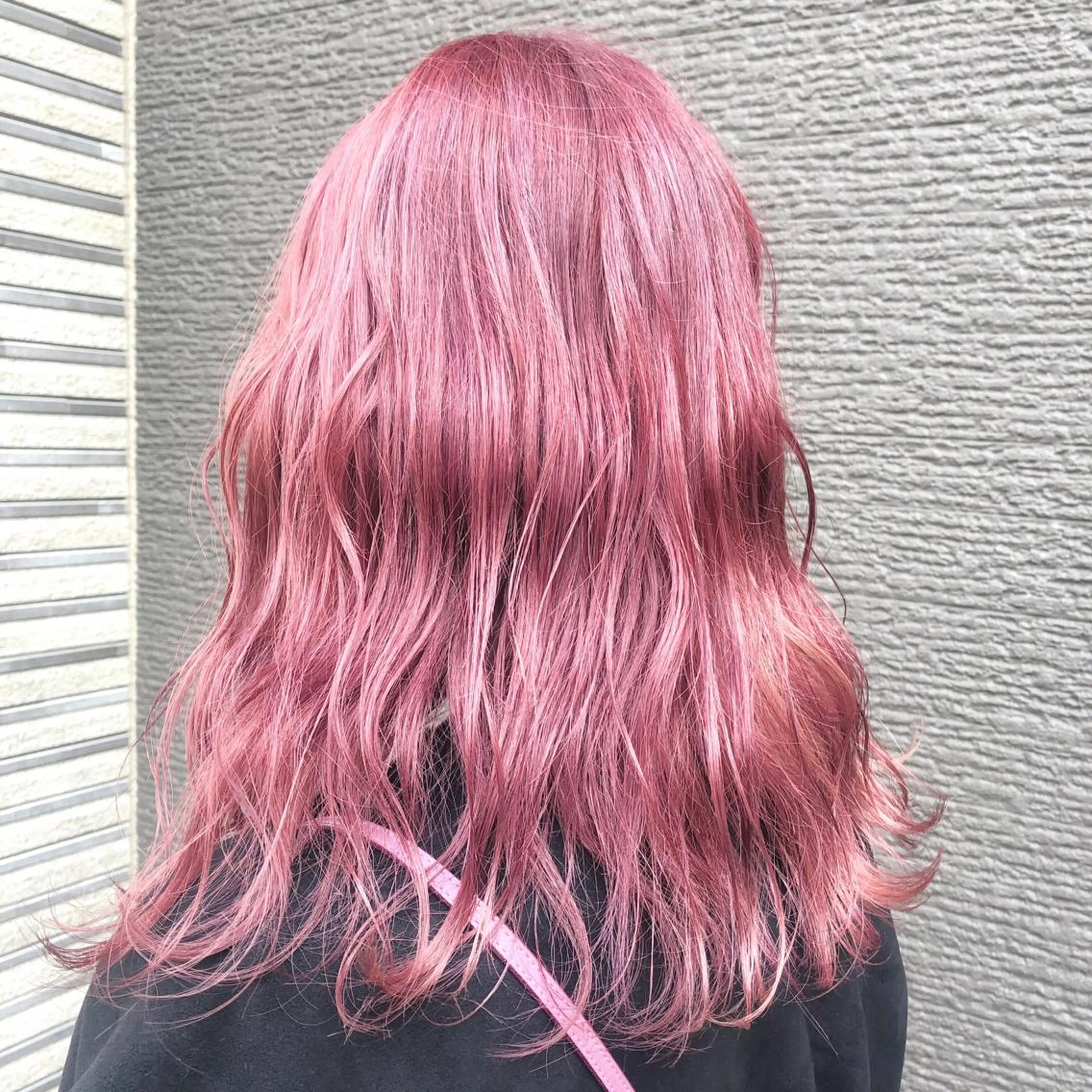 ロング カラー ピンクカラー ヘアカラー Rina  のヘアスタイル