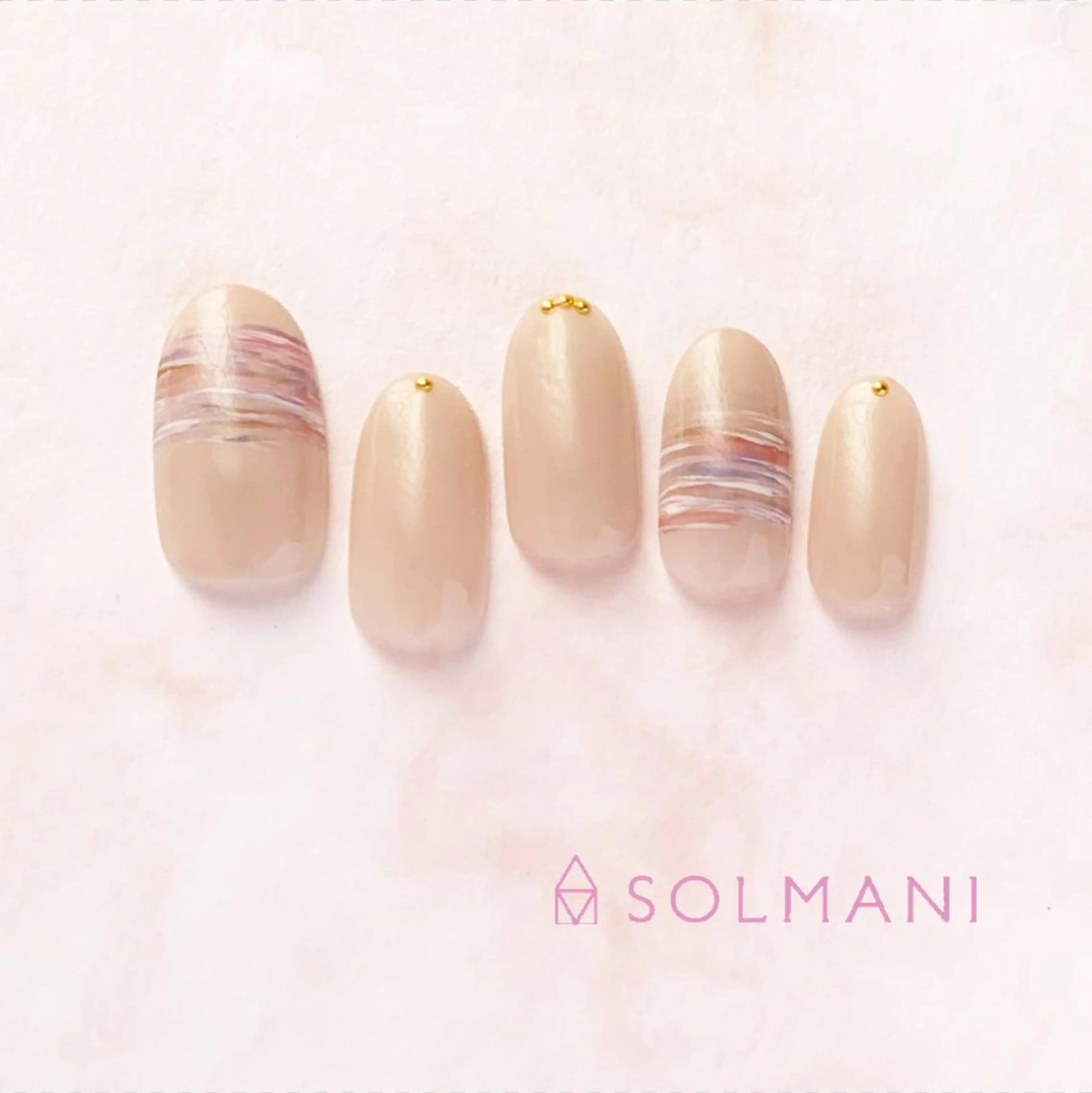 ネイル ニュアンスネイル SOLMANI 予約担当のネイルデザイン